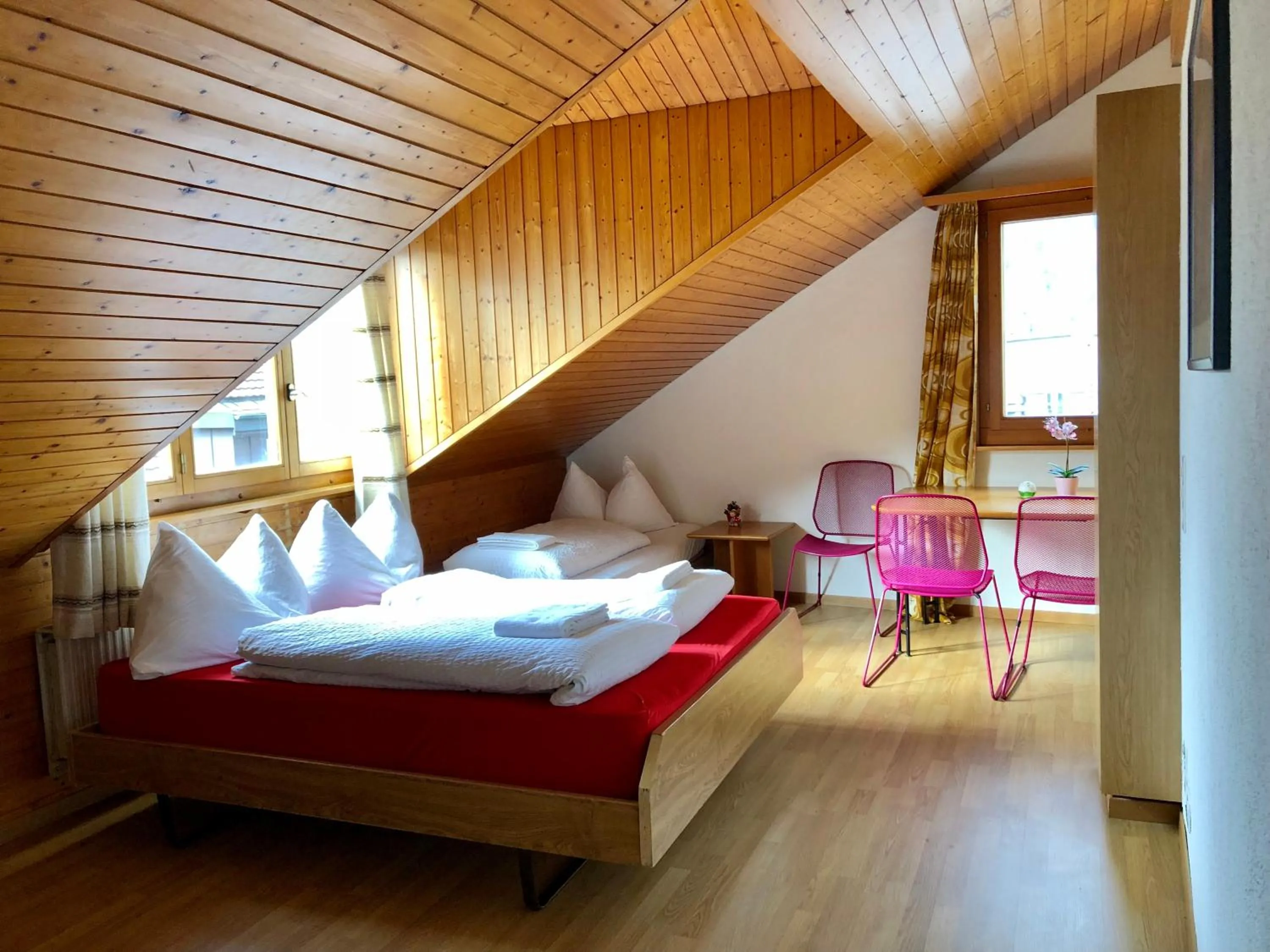 Standard Apartment on the fourth floor (No Elevator) in central beauty scenery apartment