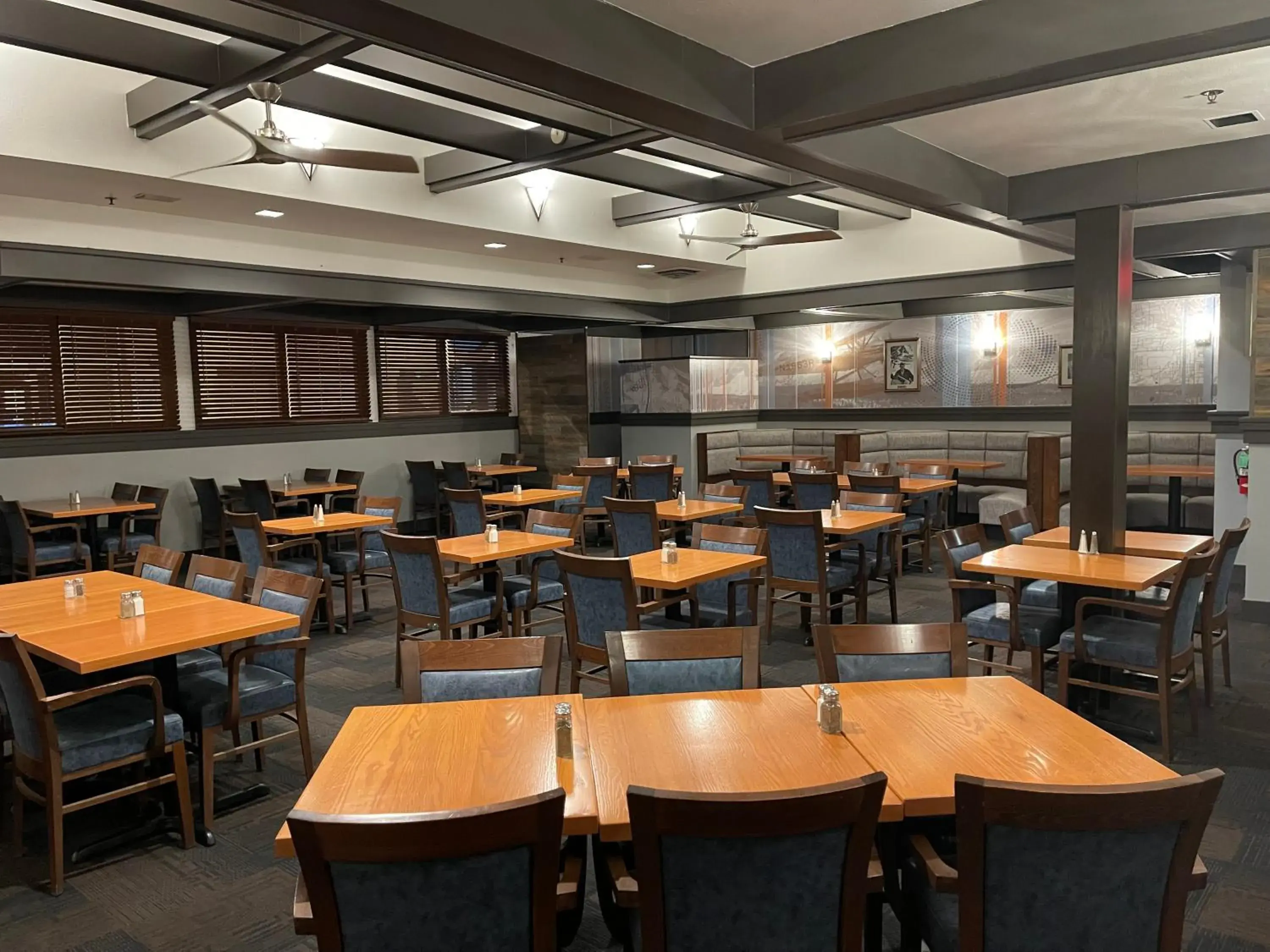 Restaurant/places to eat in Coast Inn at Lake Hood Restaurant/places to eat in Coast Inn at Lake Hood