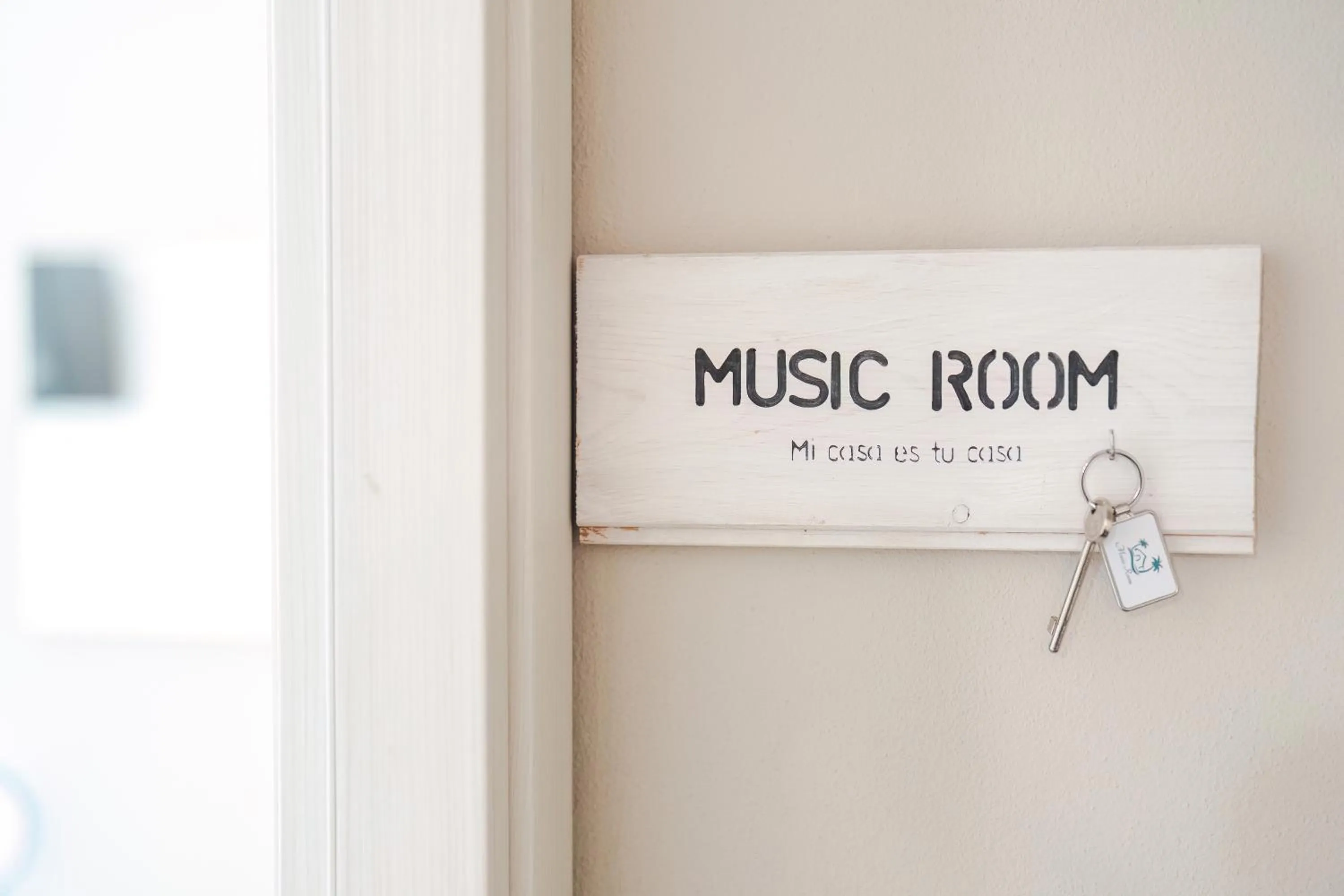 Logo/Certificate/Sign in Mi casa es tu casa 104