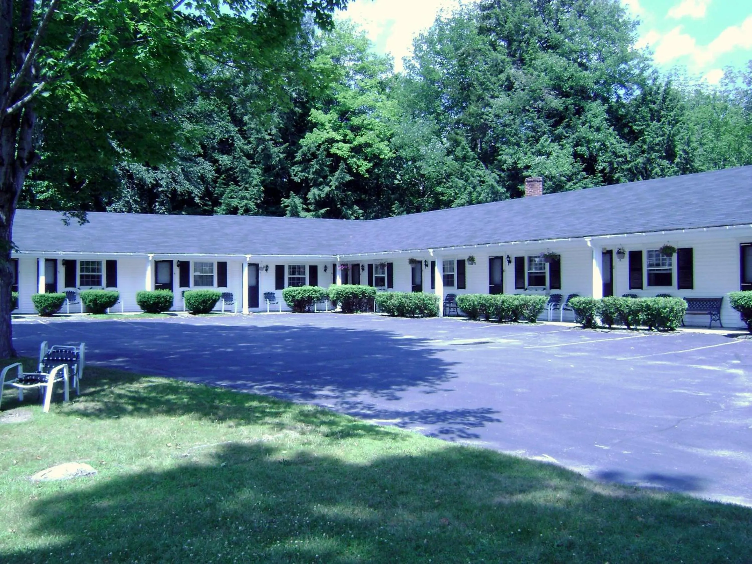 Facade/entrance in Franconia Notch Motel