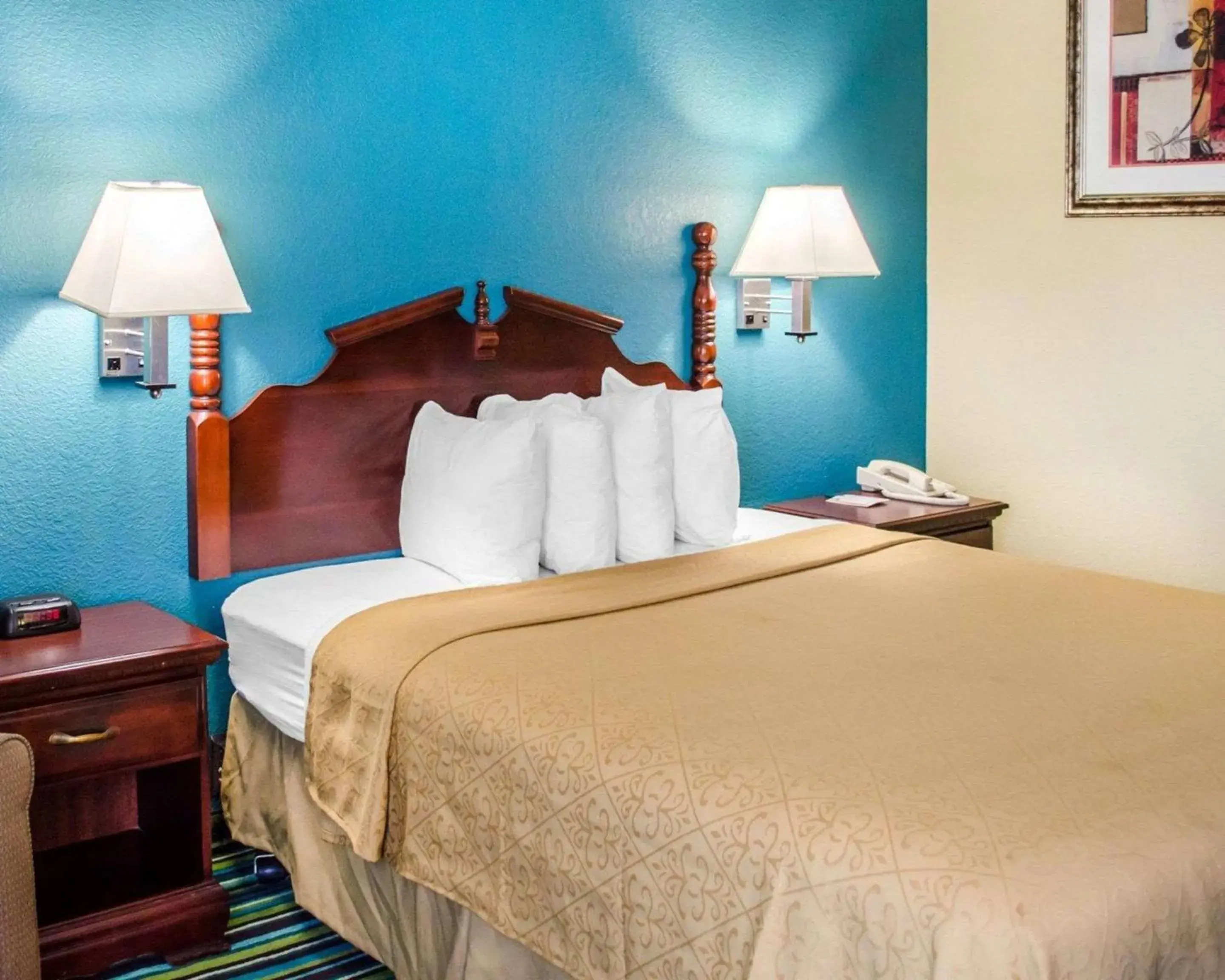 Bedroom, Bed in Quality Inn & Suites Medina - Akron West Bedroom, Bed in Quality Inn & Suites Medina - Akron West