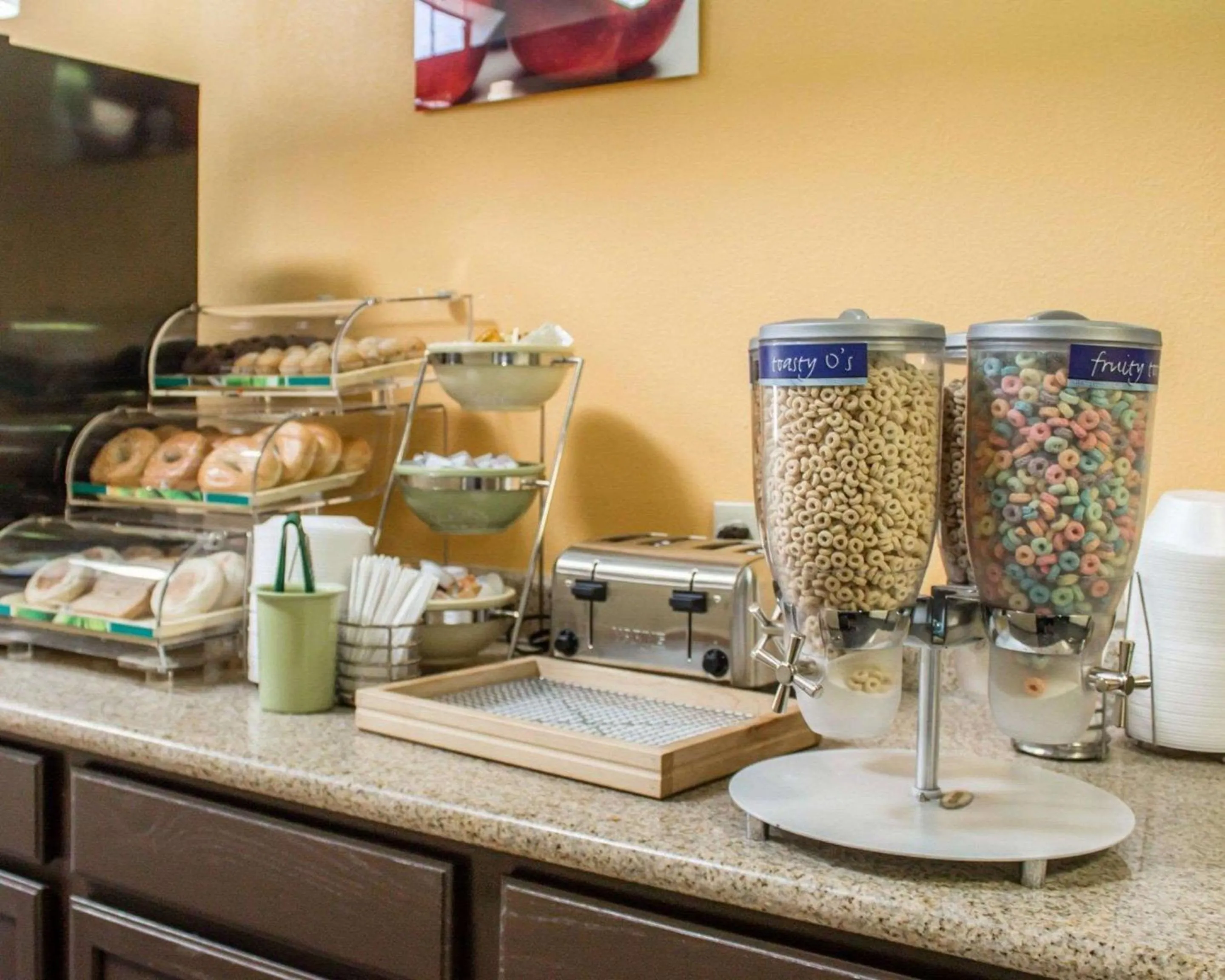 Breakfast in Quality Inn & Suites Medina - Akron West