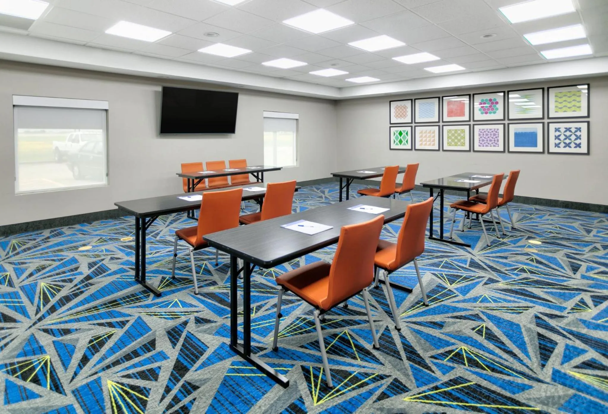 Meeting/conference room in Holiday Inn Express Hillsboro I-35 by IHG