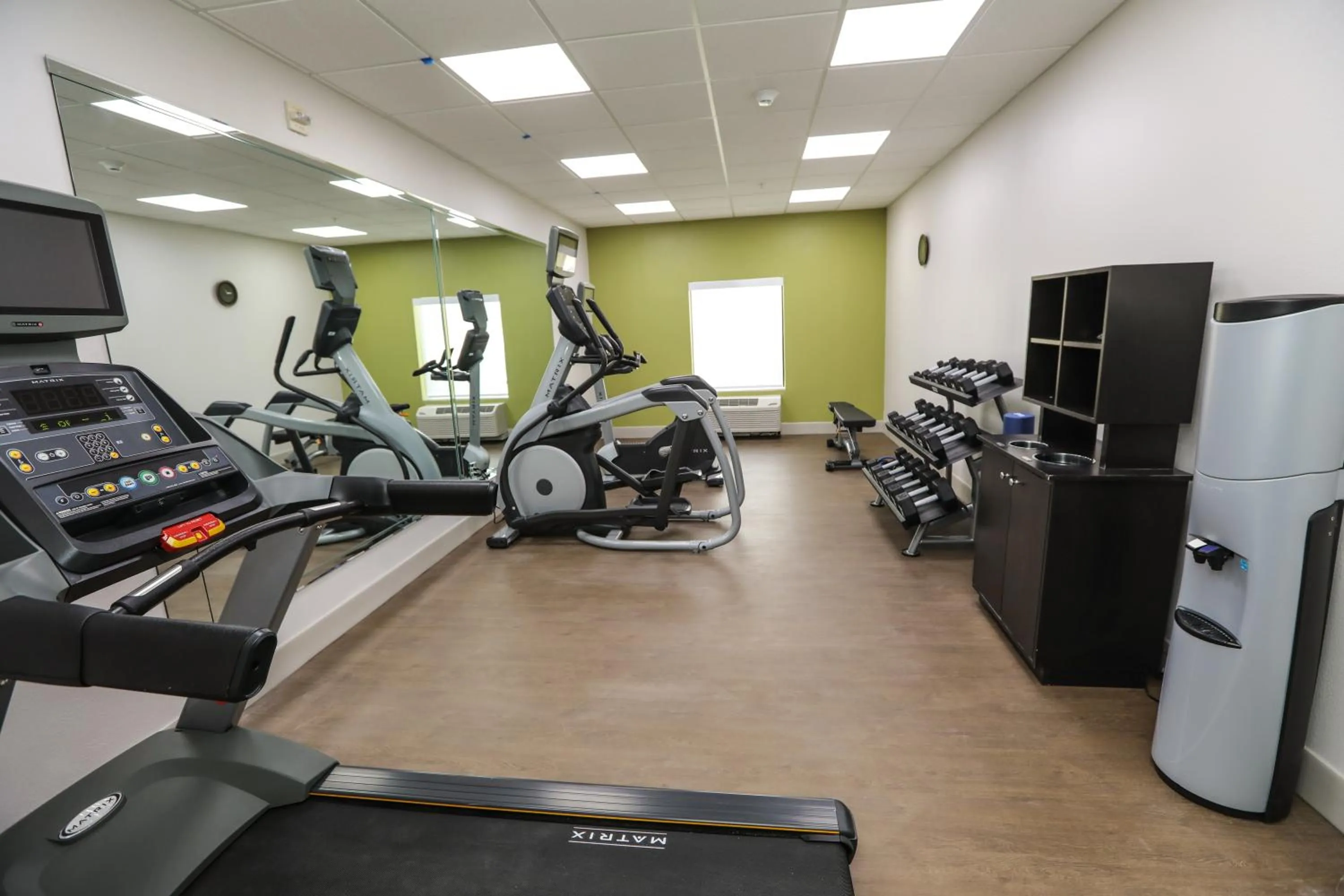 Fitness centre/facilities in Holiday Inn Express Hillsboro I-35 by IHG