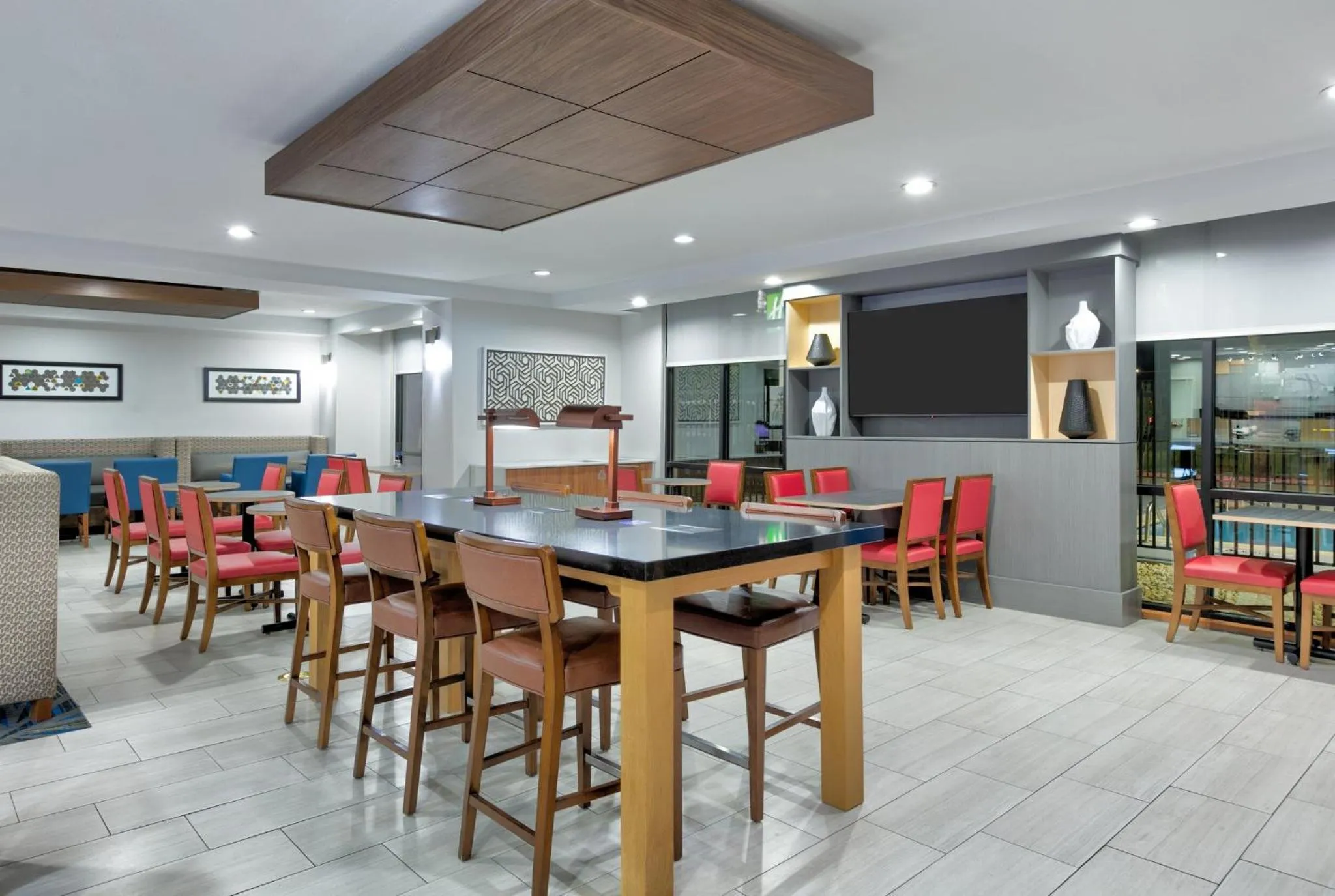 Breakfast in Holiday Inn Express Hillsboro I-35 by IHG