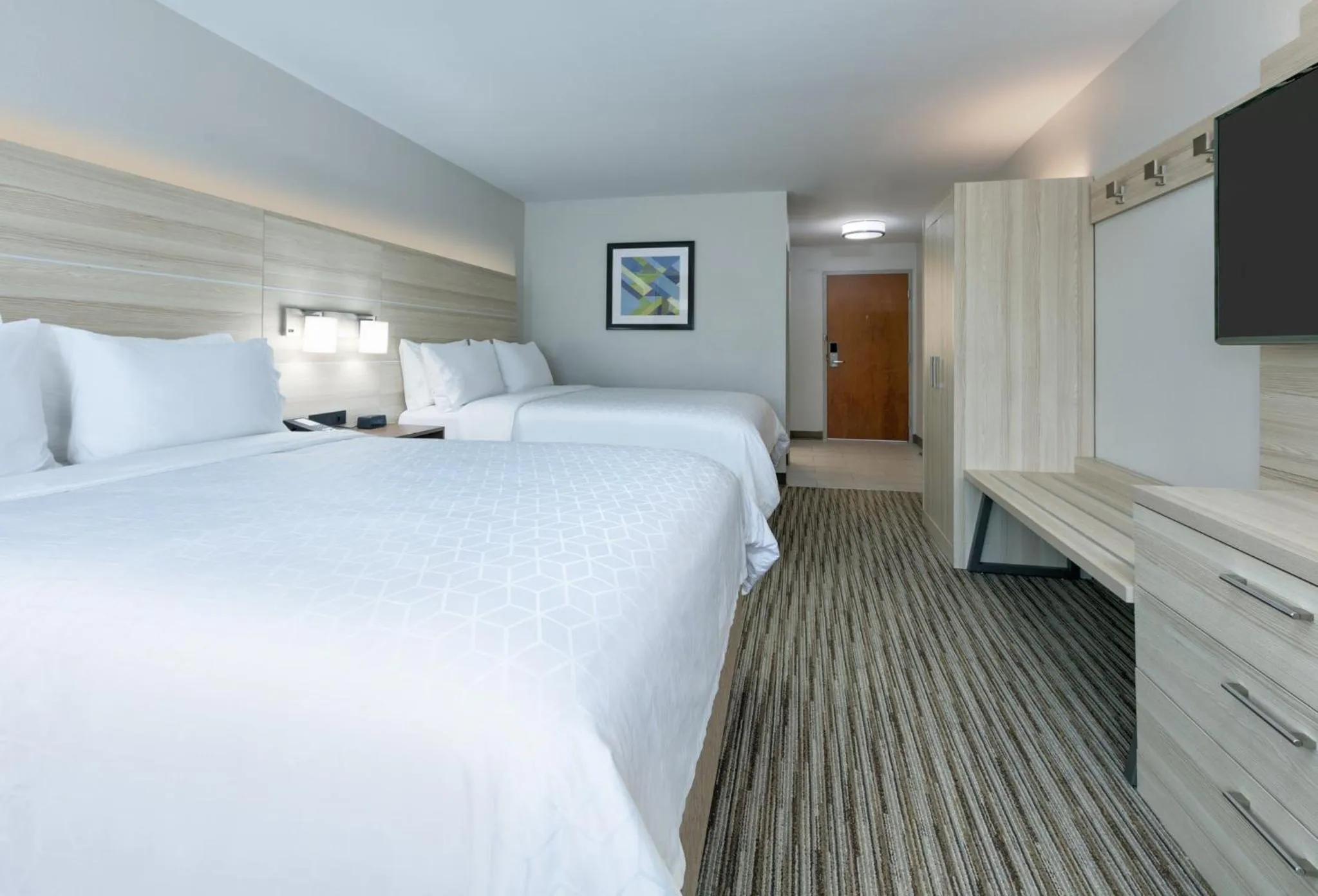 Photo of the whole room, Bed in Holiday Inn Express Hillsboro I-35 by IHG