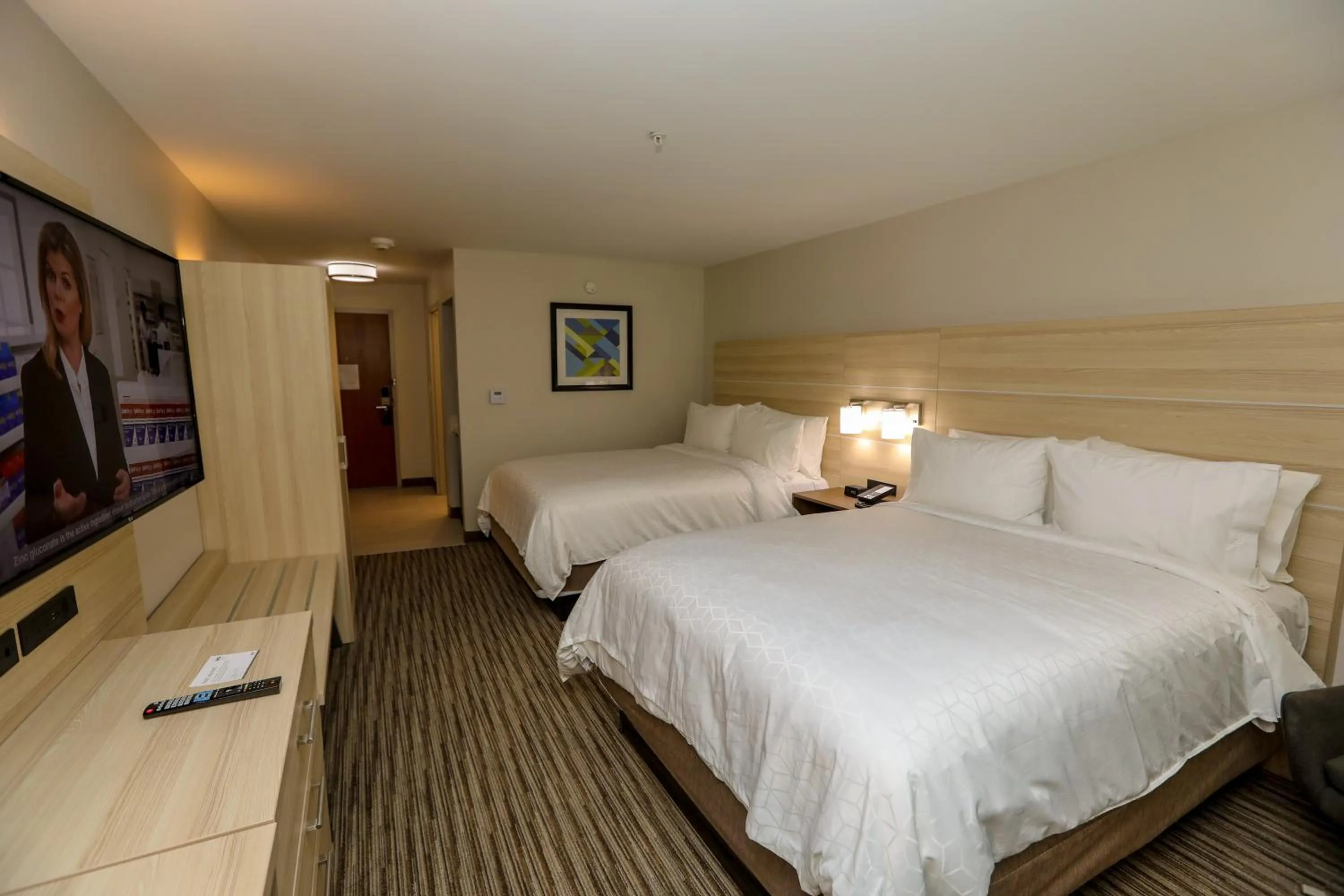 Photo of the whole room, Bed in Holiday Inn Express Hillsboro I-35 by IHG