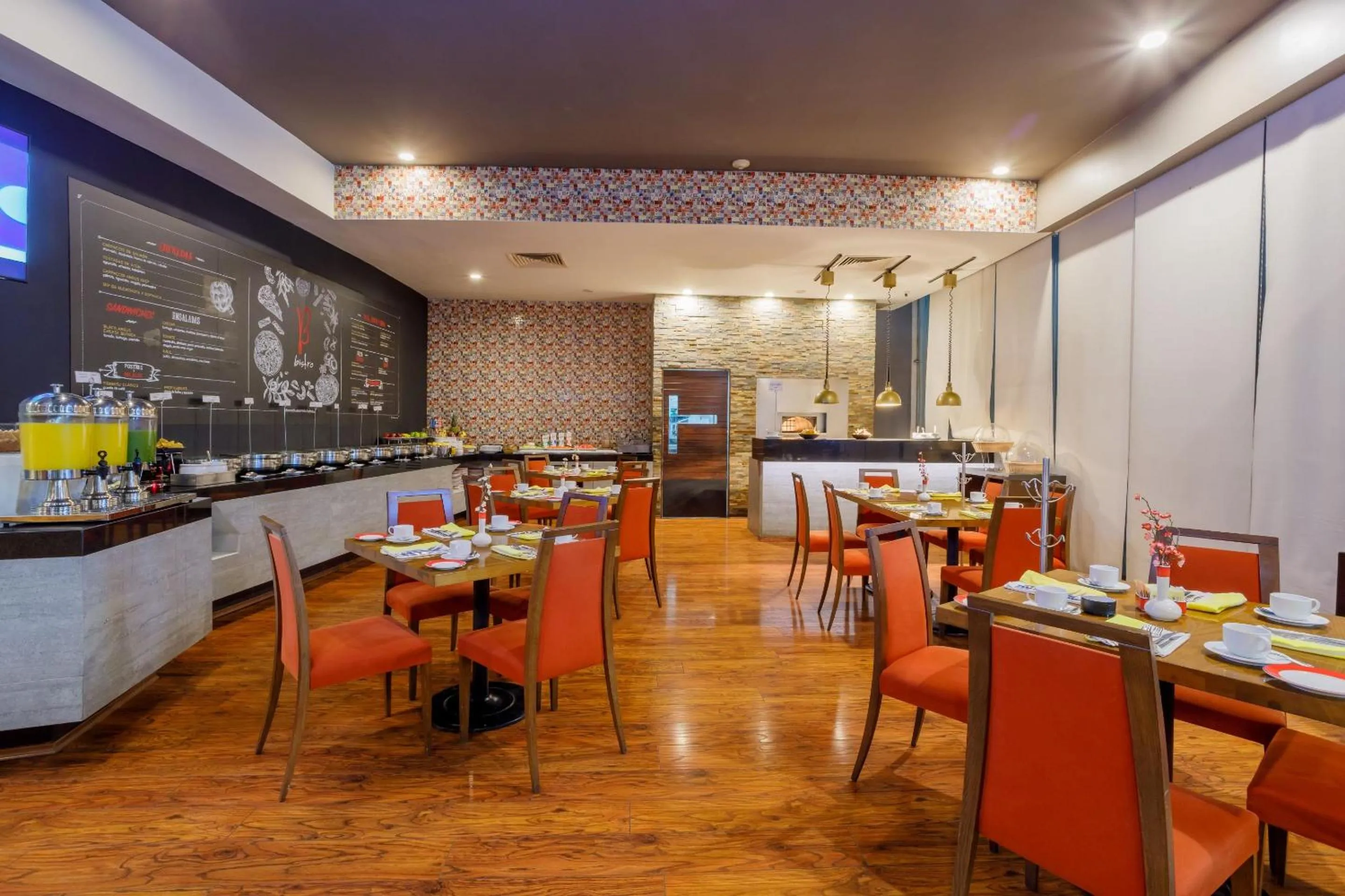 Restaurant/places to eat in Camino Real Pachuca