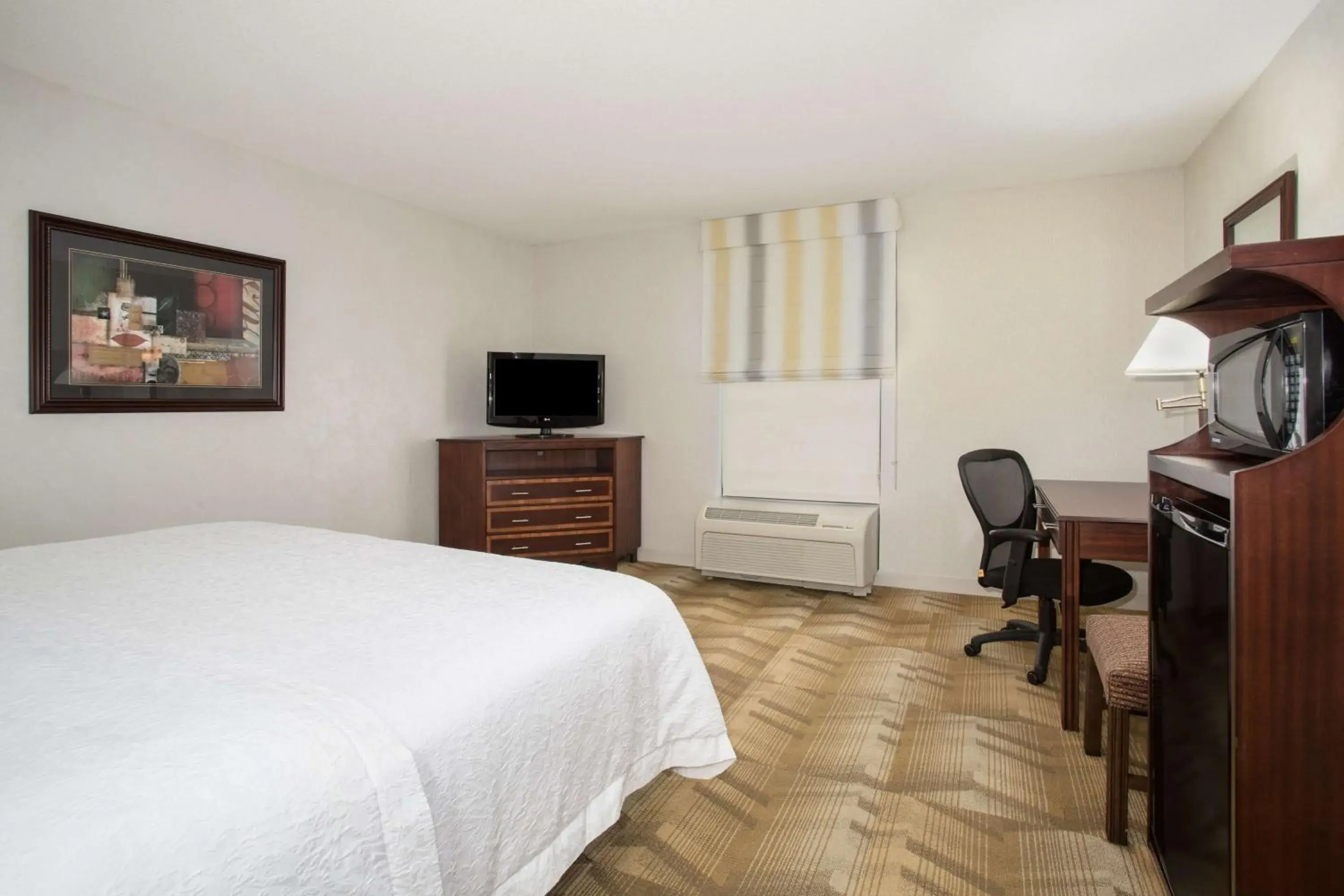 Bedroom, Bed in Hampton Inn Siloam Springs Bedroom, Bed in Hampton Inn Siloam Springs