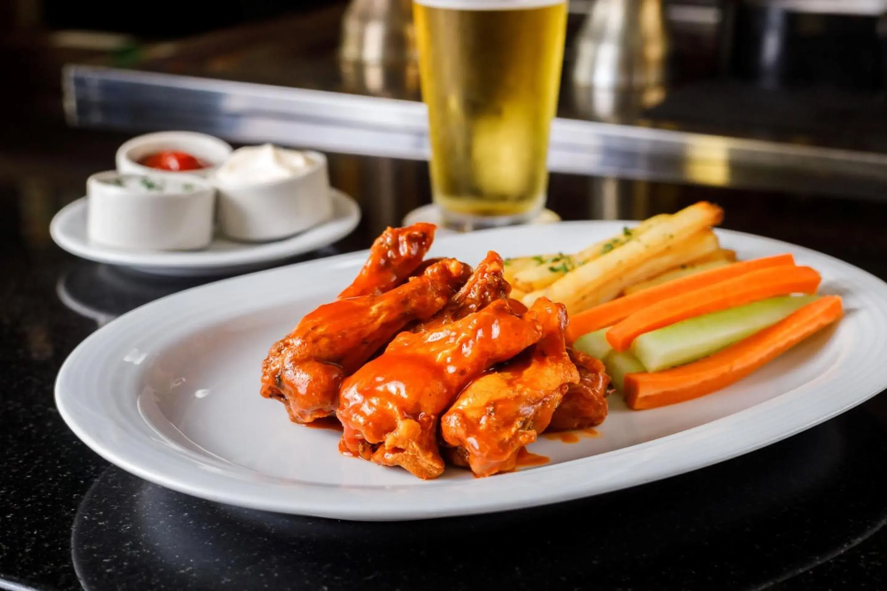 Lounge or bar in Real Inn Tijuana by Camino Real Hoteles Lounge or bar in Real Inn Tijuana by Camino Real Hoteles