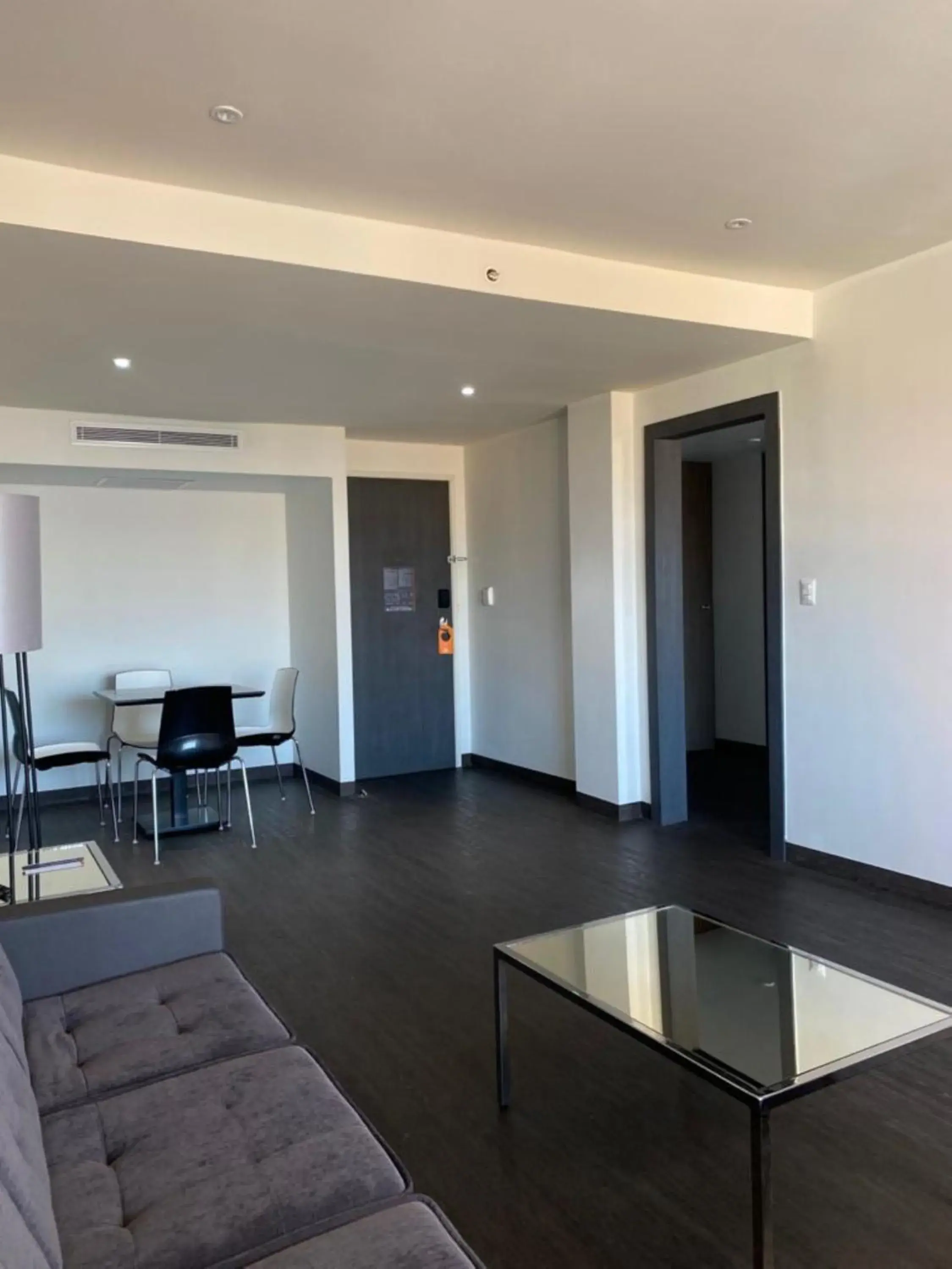 Photo of the whole room in Real Inn Tijuana by Camino Real Hoteles Photo of the whole room in Real Inn Tijuana by Camino Real Hoteles