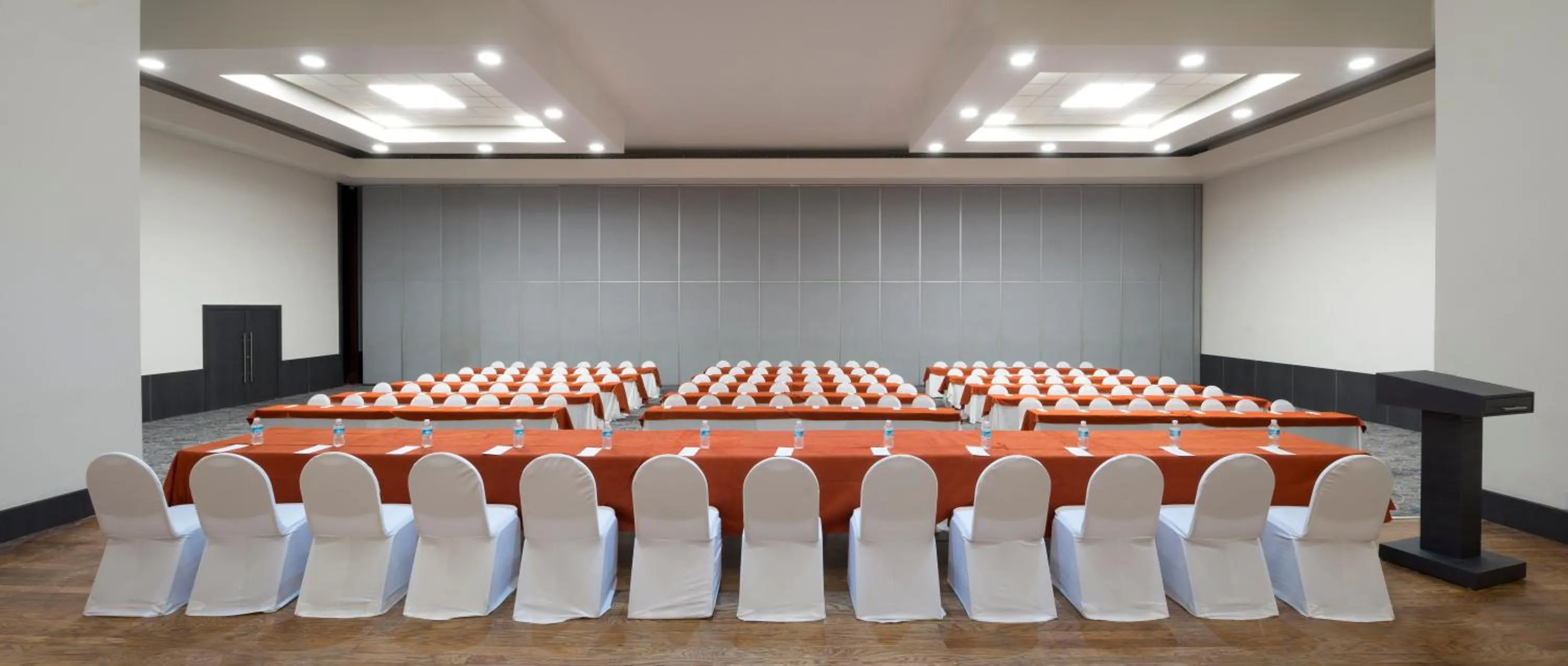 Meeting/conference room in Real Inn Tijuana by Camino Real Hoteles