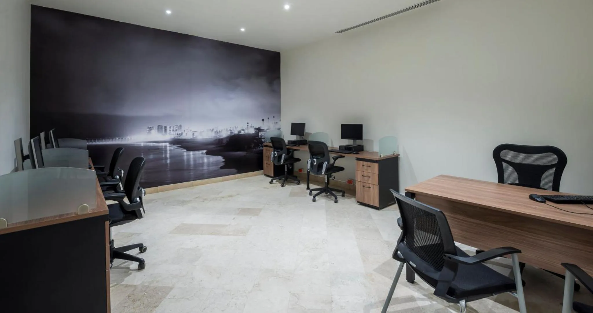Business facilities in Real Inn Tijuana by Camino Real Hoteles