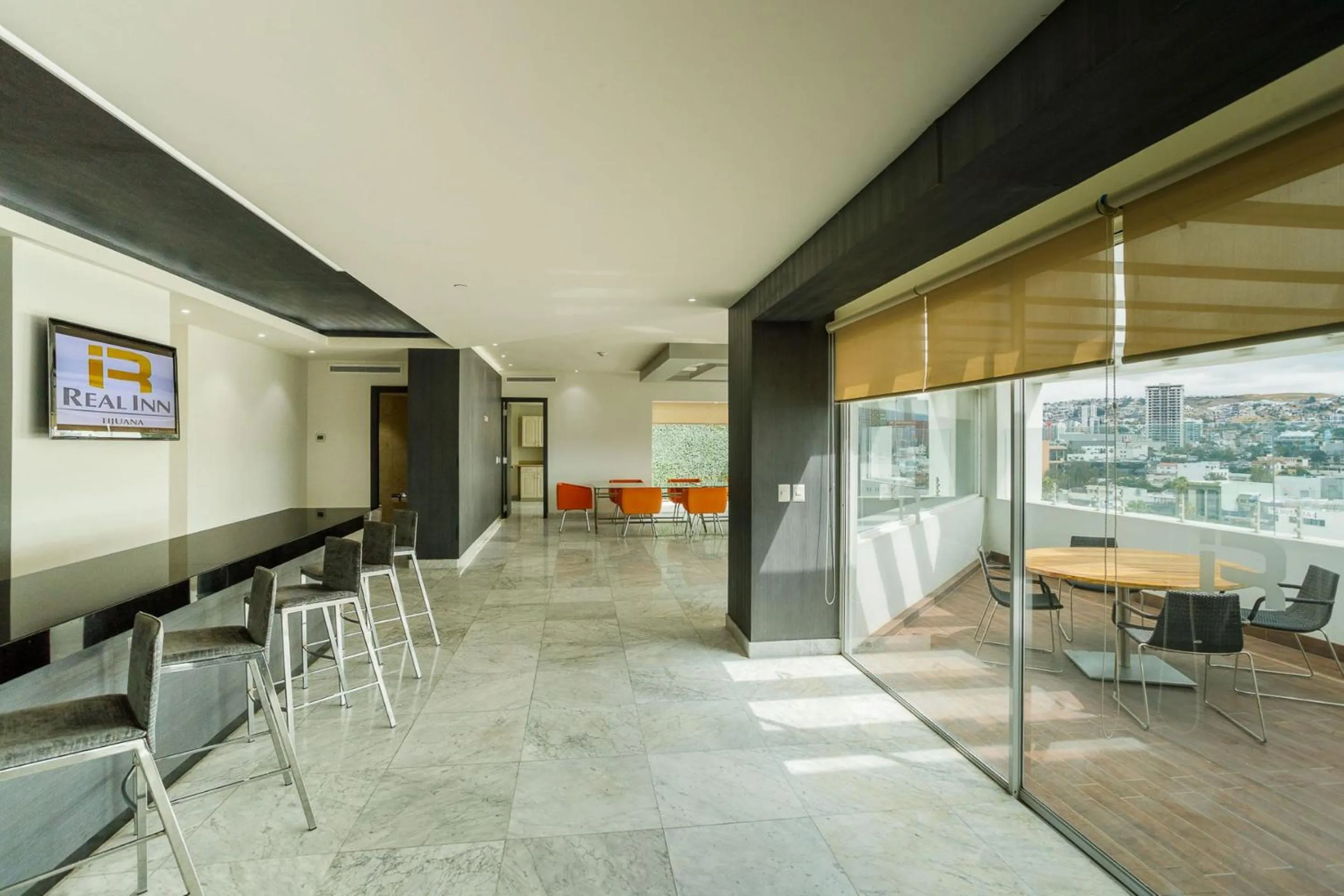 Photo of the whole room in Real Inn Tijuana by Camino Real Hoteles