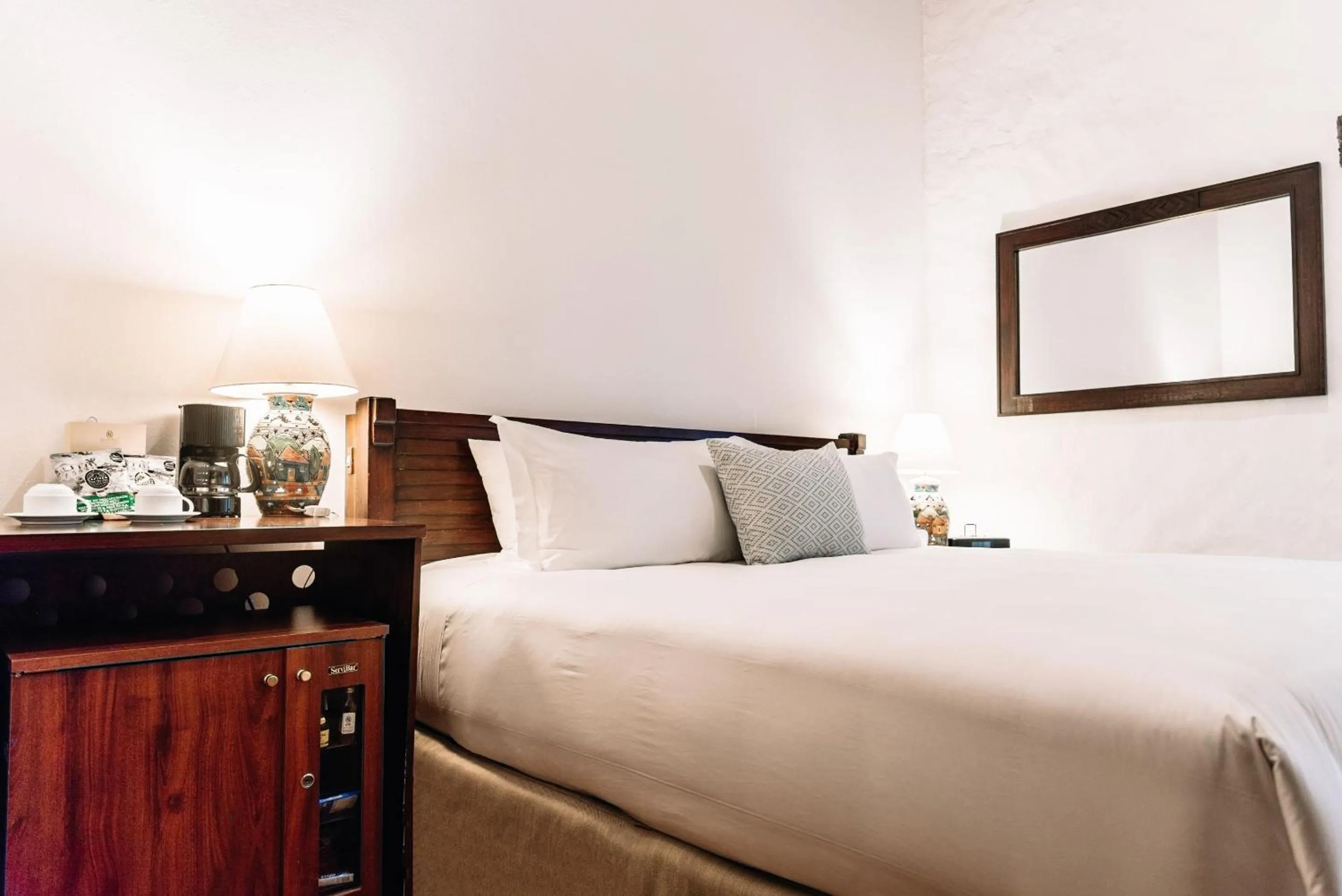 Bedroom, Bed in Quinta Real Oaxaca