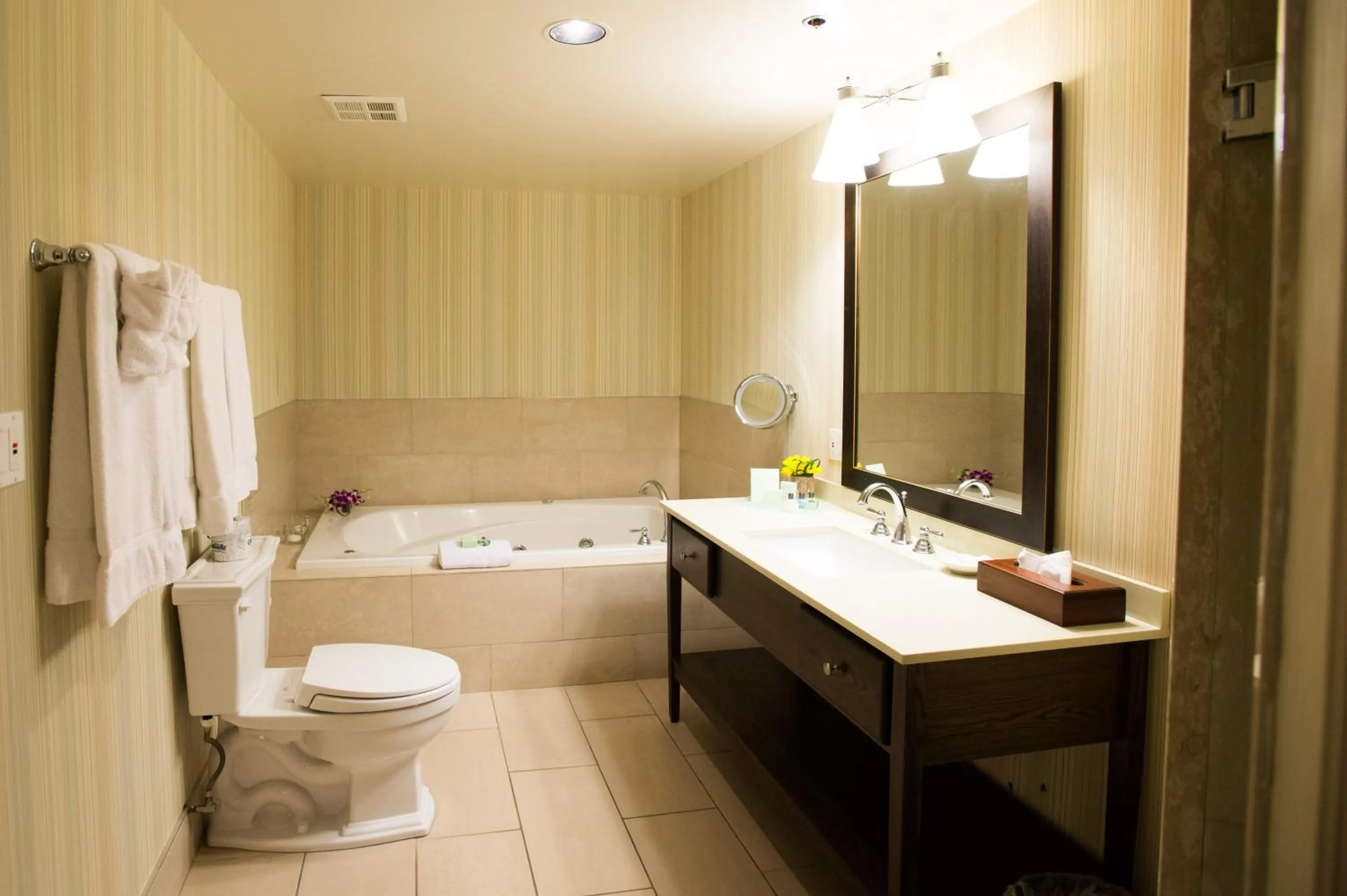 Bathroom in Pillar and Post Inn & Spa