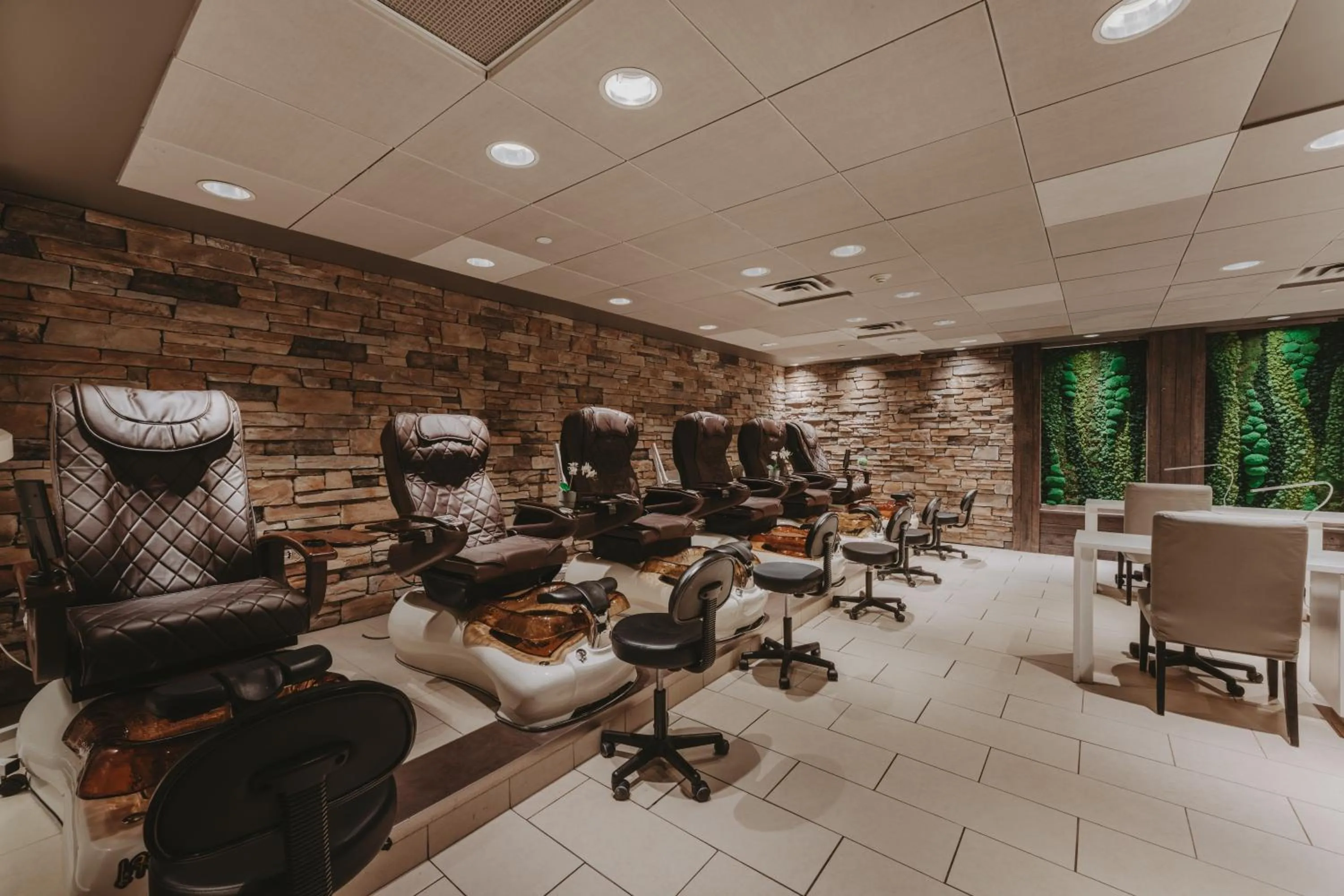 Spa and wellness centre/facilities in Pillar and Post Inn & Spa