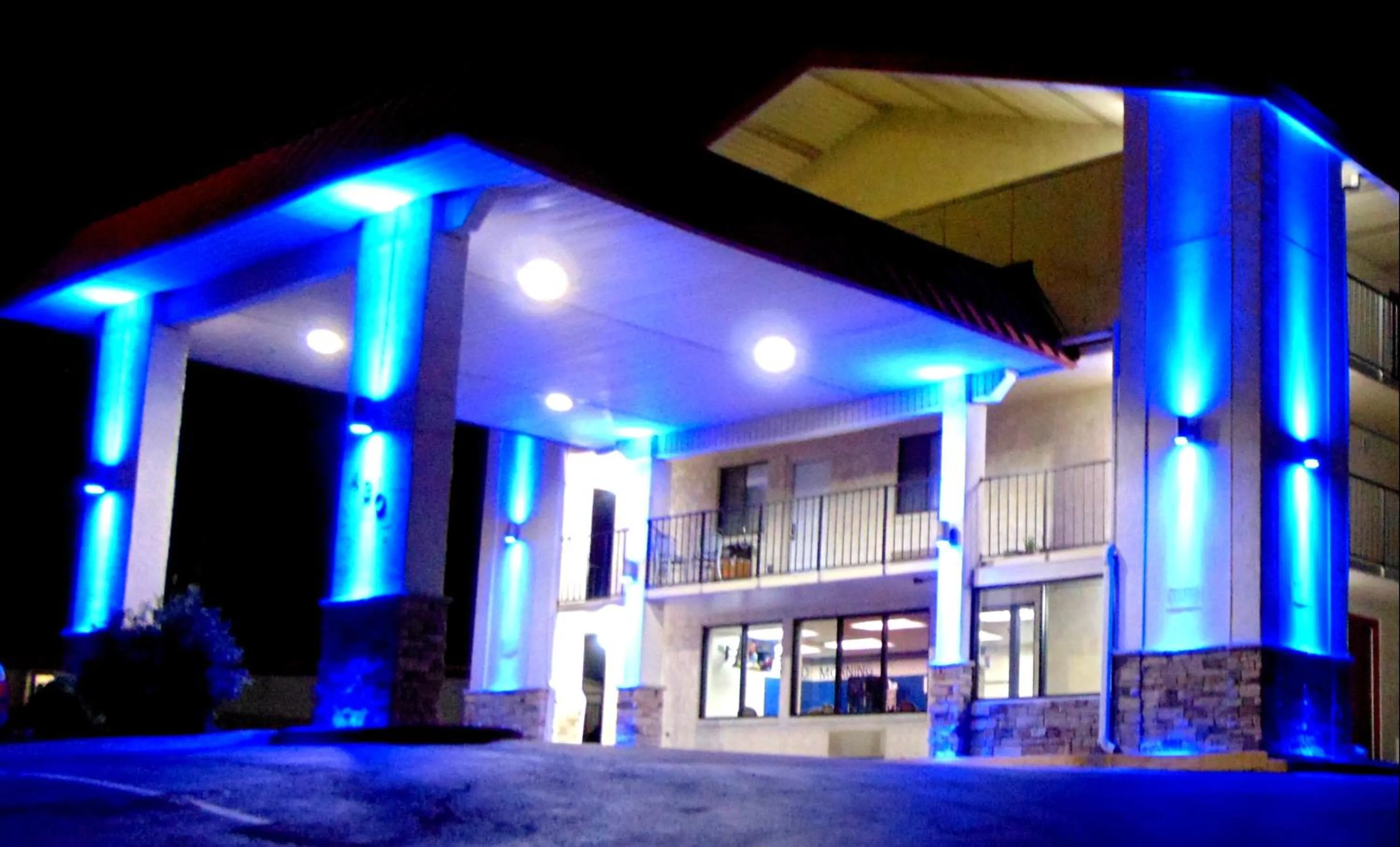 Property building in Somatel Nashville Airport