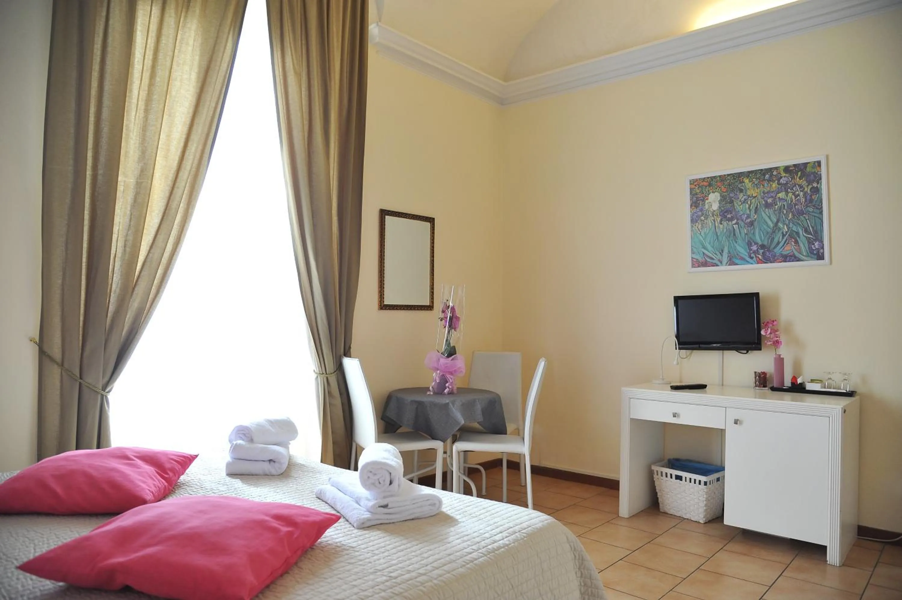 Photo of the whole room, Bed in Locanda al Viminale