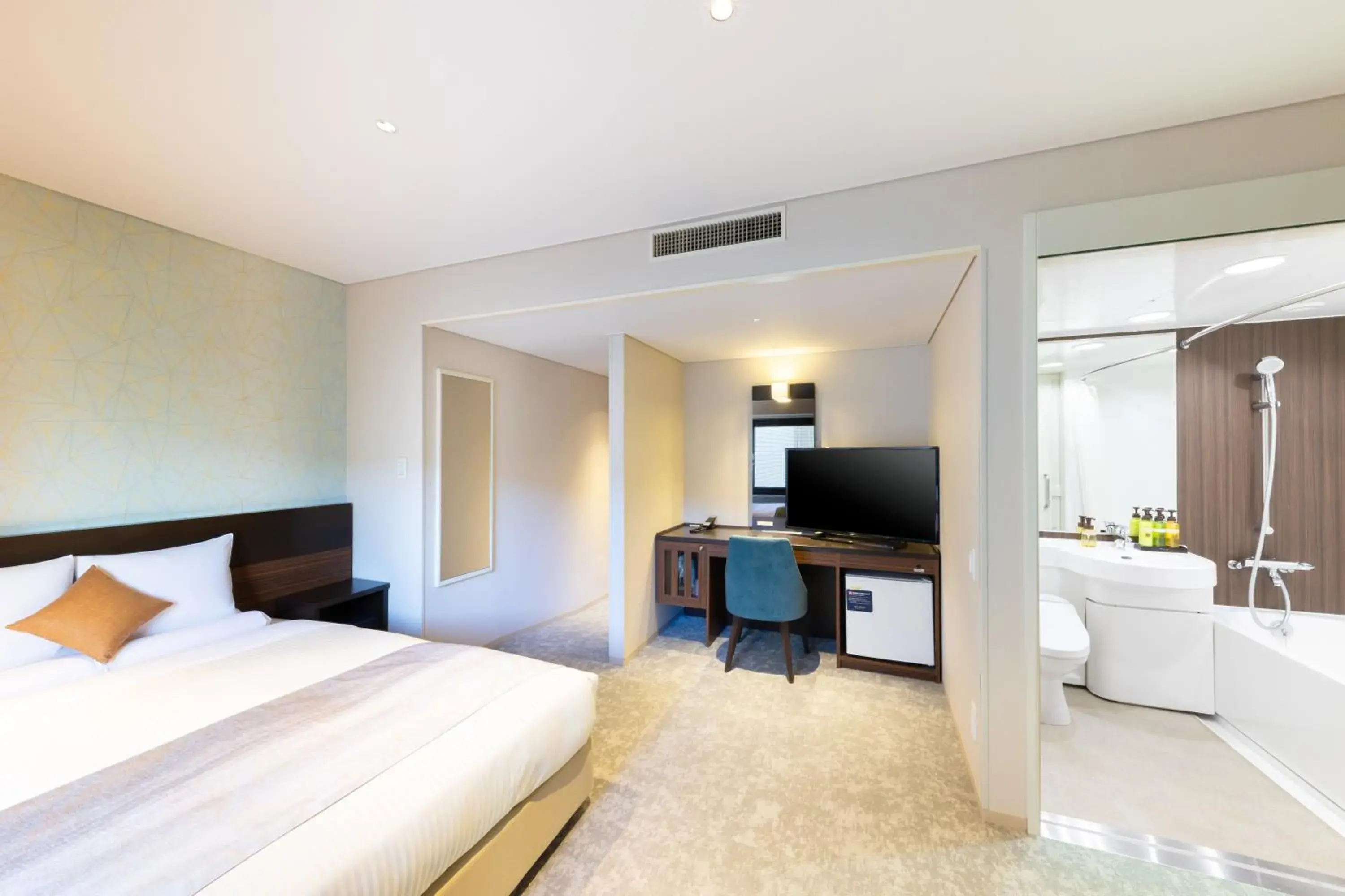 Bed in Art Hotel Niigata Station Bed in Art Hotel Niigata Station