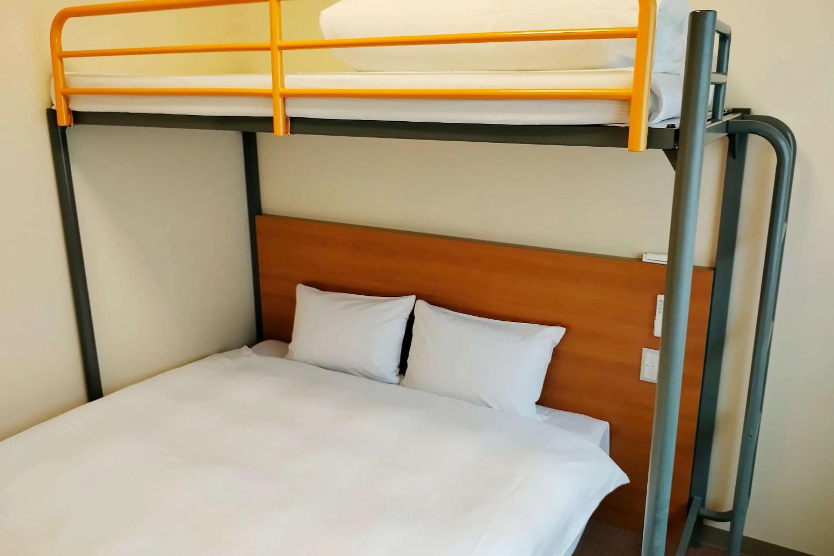 Bedroom, Bed in Chisun Inn Niigata Chuo Ic