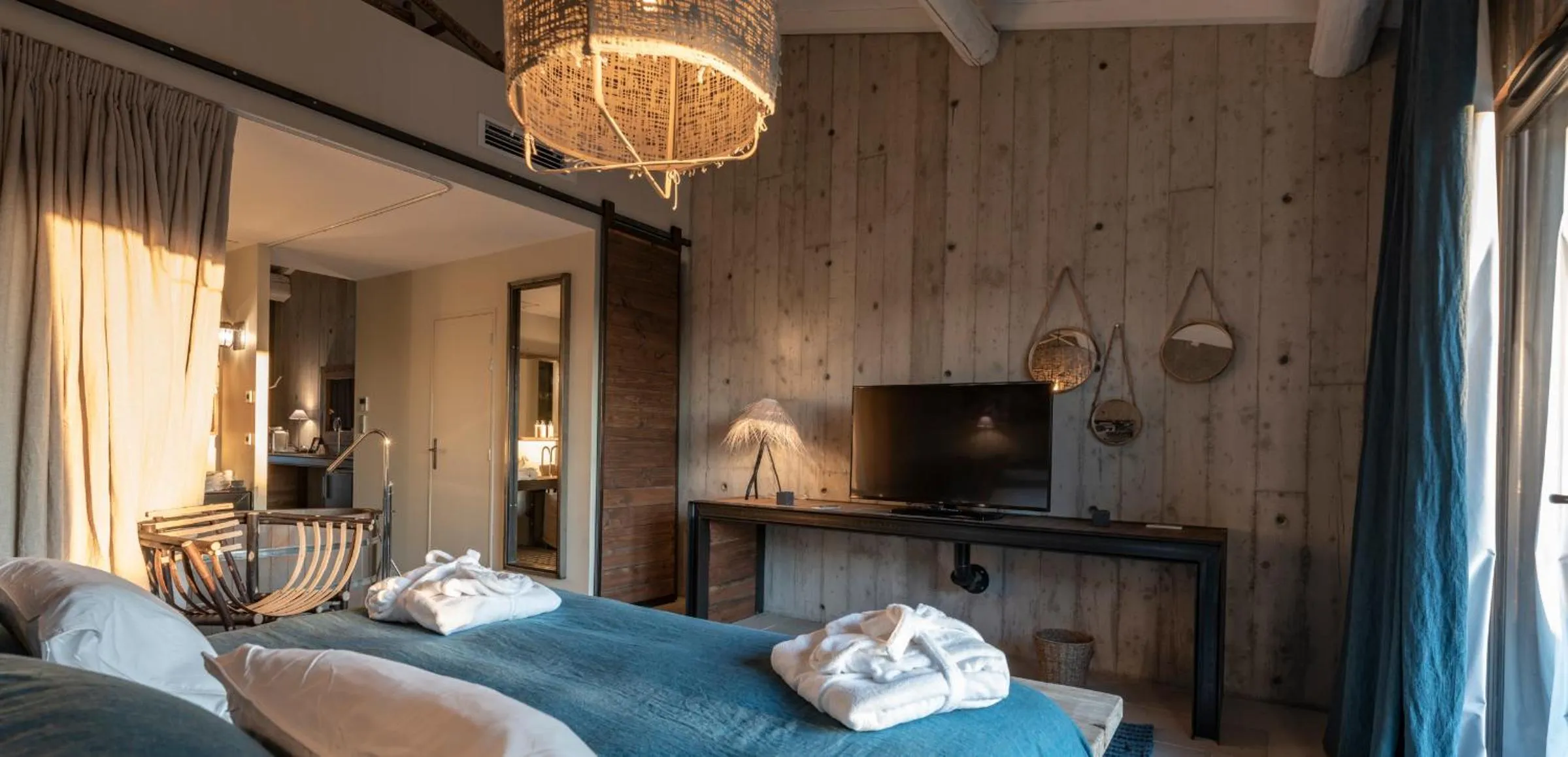 Bedroom, Bed in Domaine Tarbouriech, Demeure & Spa
