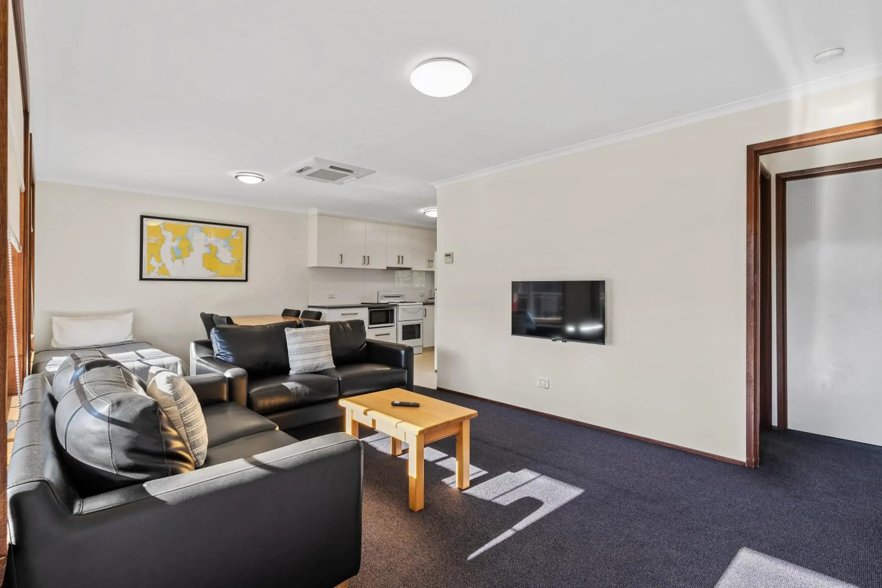 Living room in Riverfront Motel & Restaurant Living room in Riverfront Motel & Restaurant