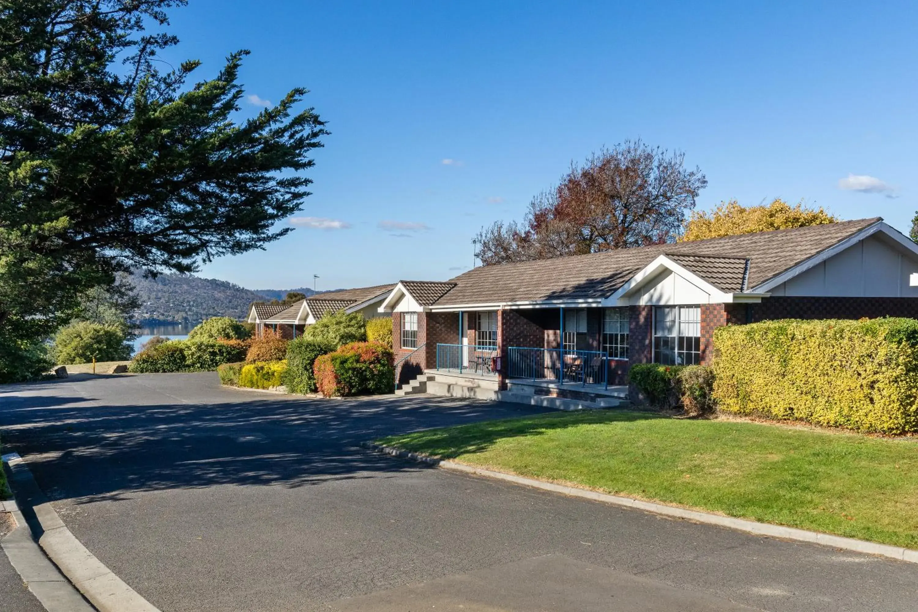 Property building in Riverfront Motel & Restaurant Property building in Riverfront Motel & Restaurant