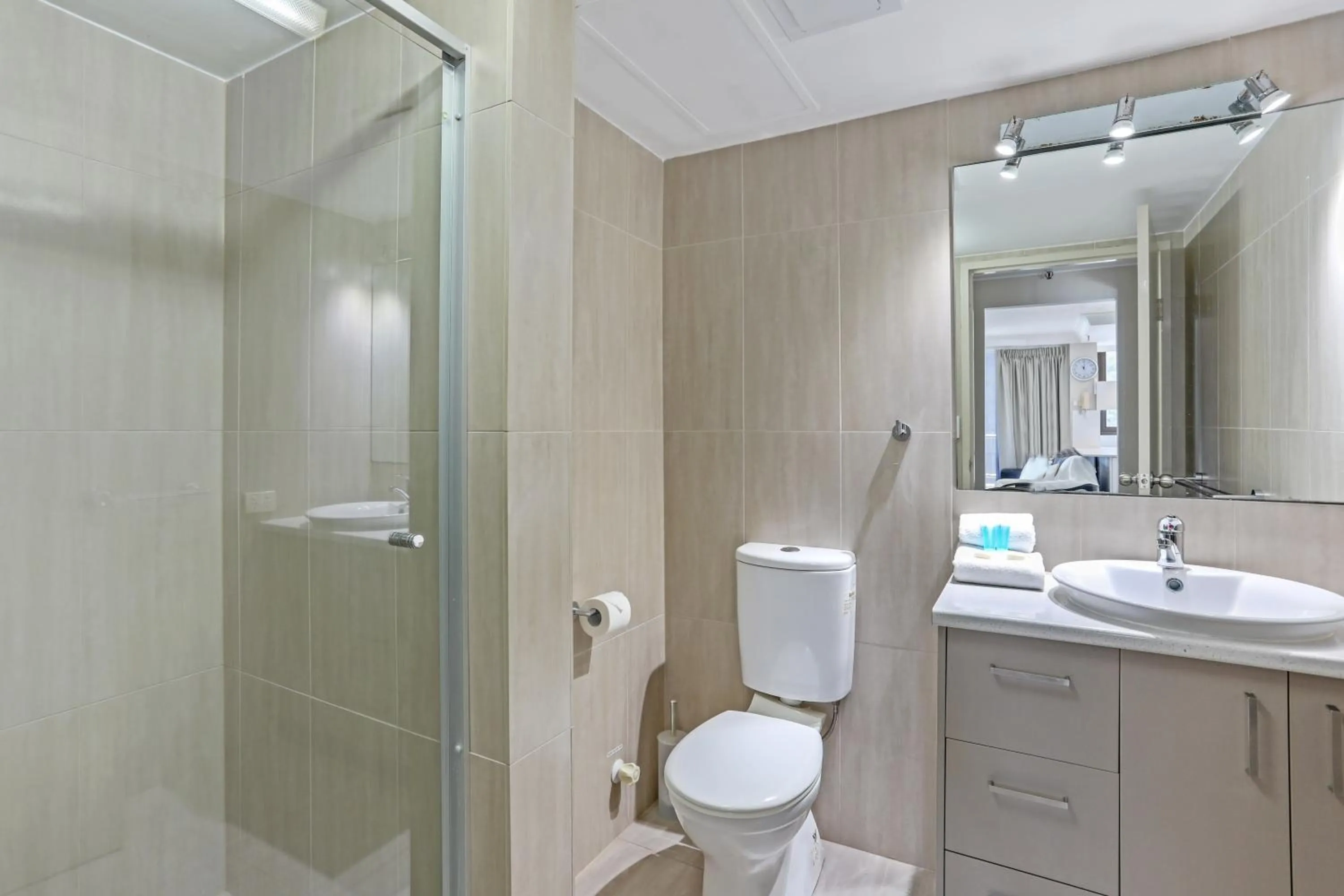 Bathroom in Boulevard North Holiday Apartments