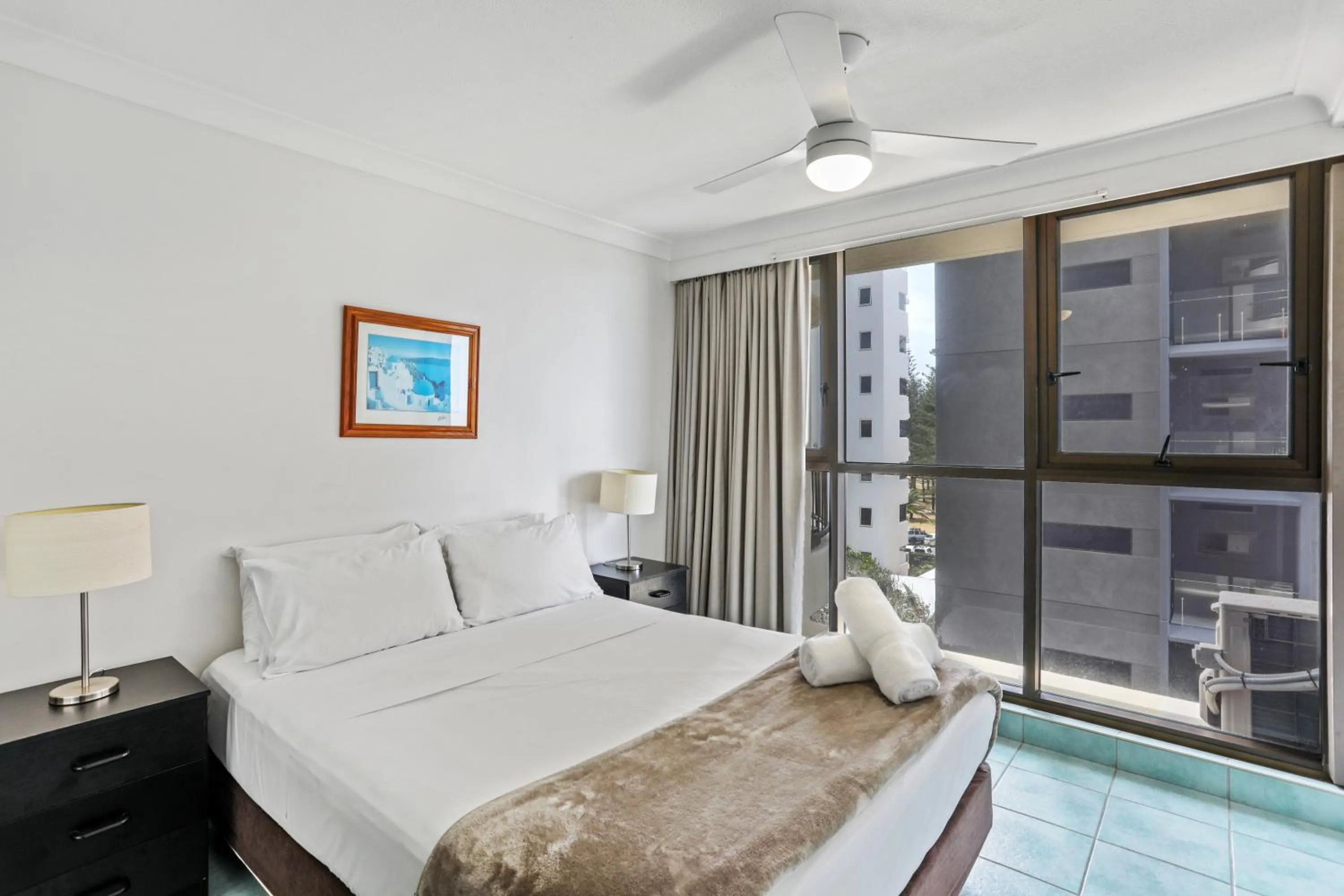 Bed in Boulevard North Holiday Apartments