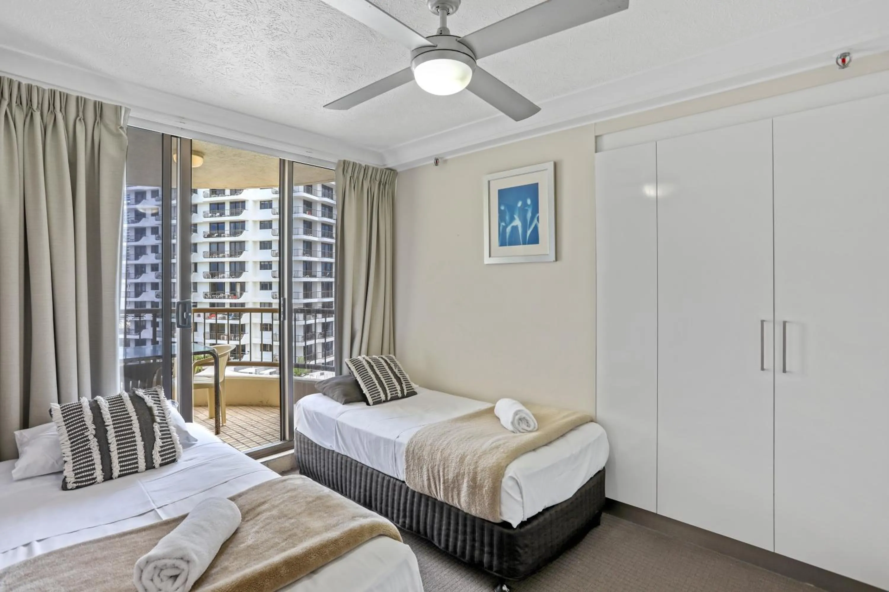 Bed in Boulevard North Holiday Apartments