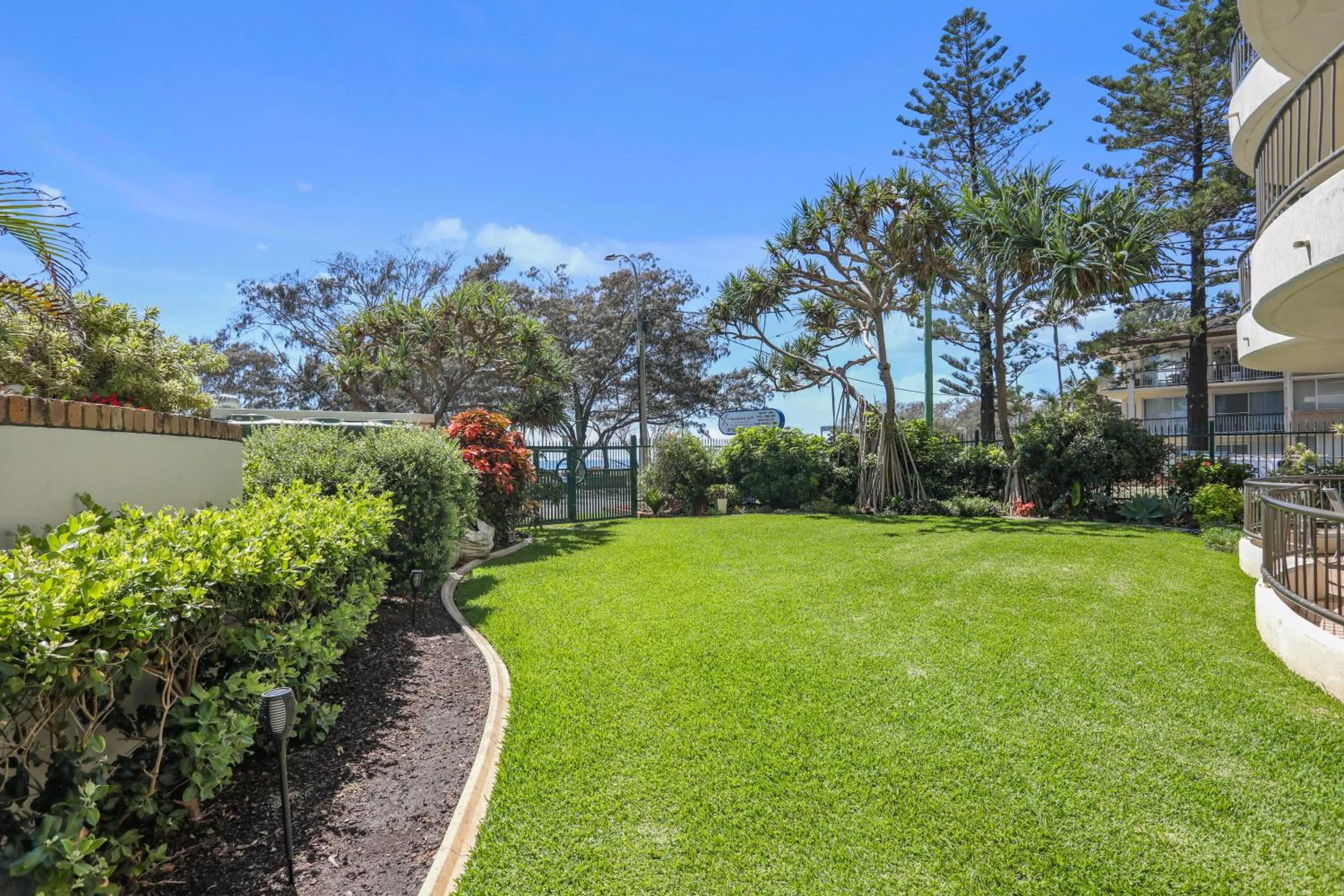 Garden in Boulevard North Holiday Apartments