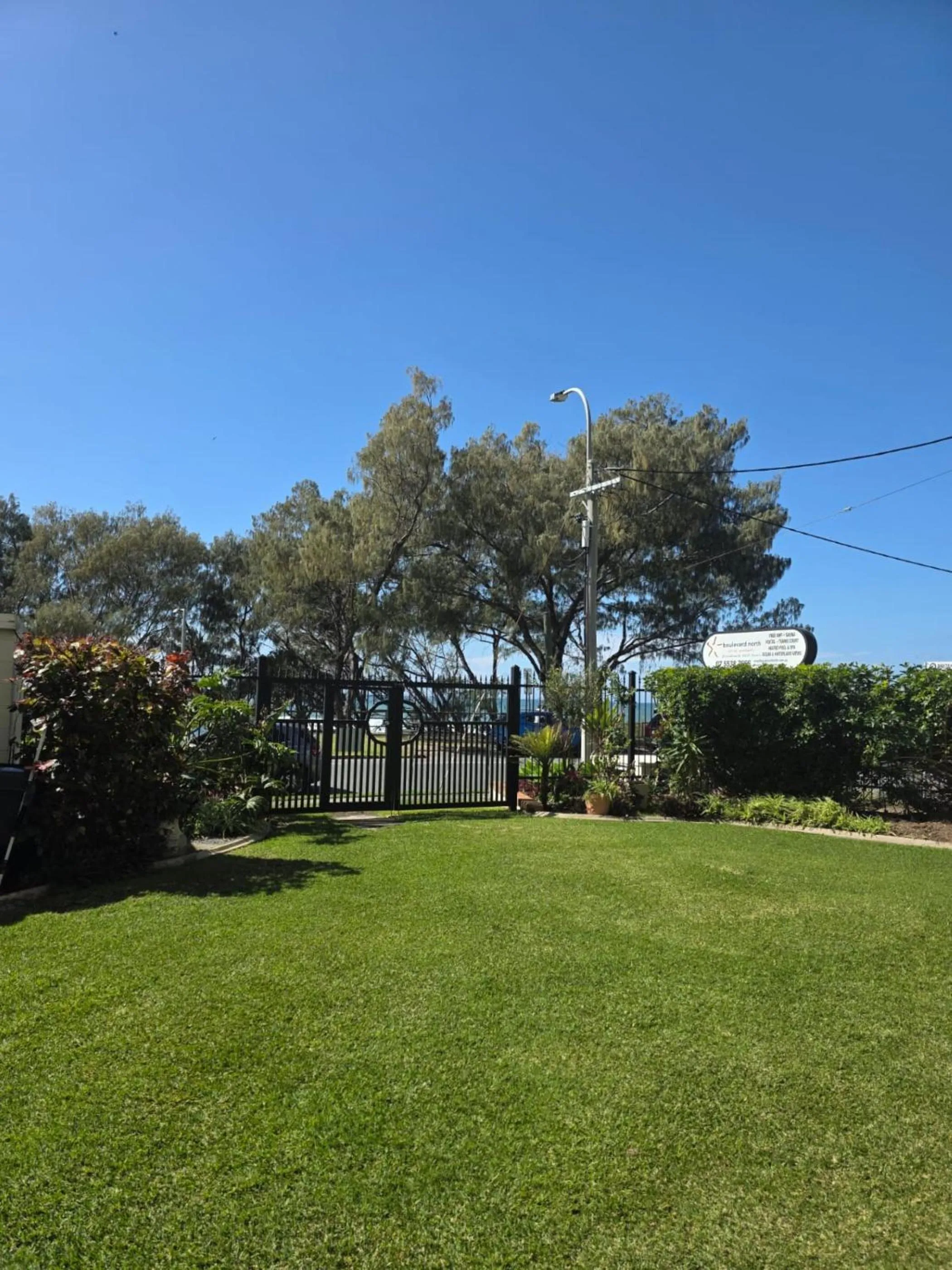 Garden in Boulevard North Holiday Apartments