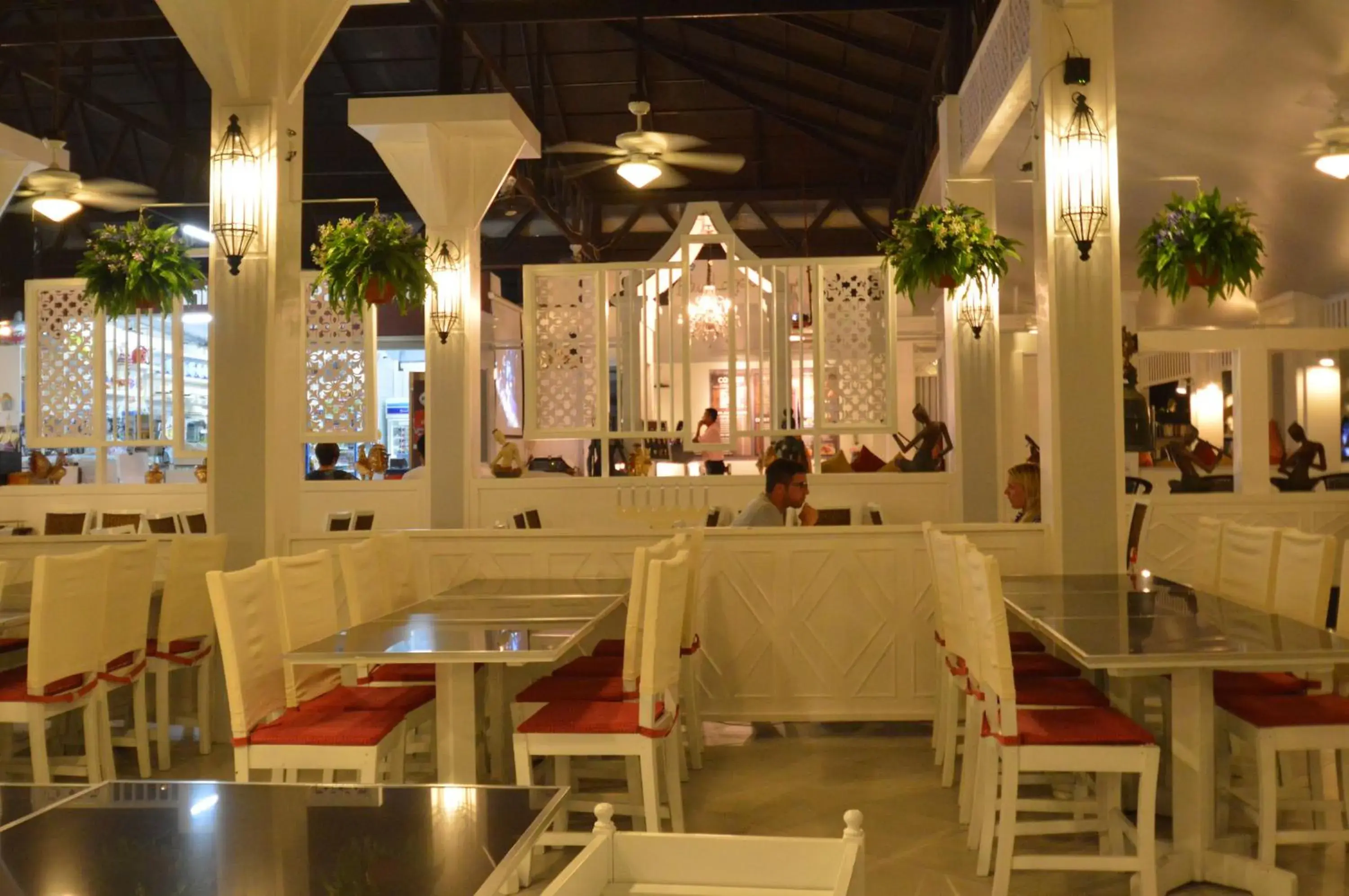 Restaurant/places to eat in Koh Hai Fantasy Resort & Spa Restaurant/places to eat in Koh Hai Fantasy Resort & Spa