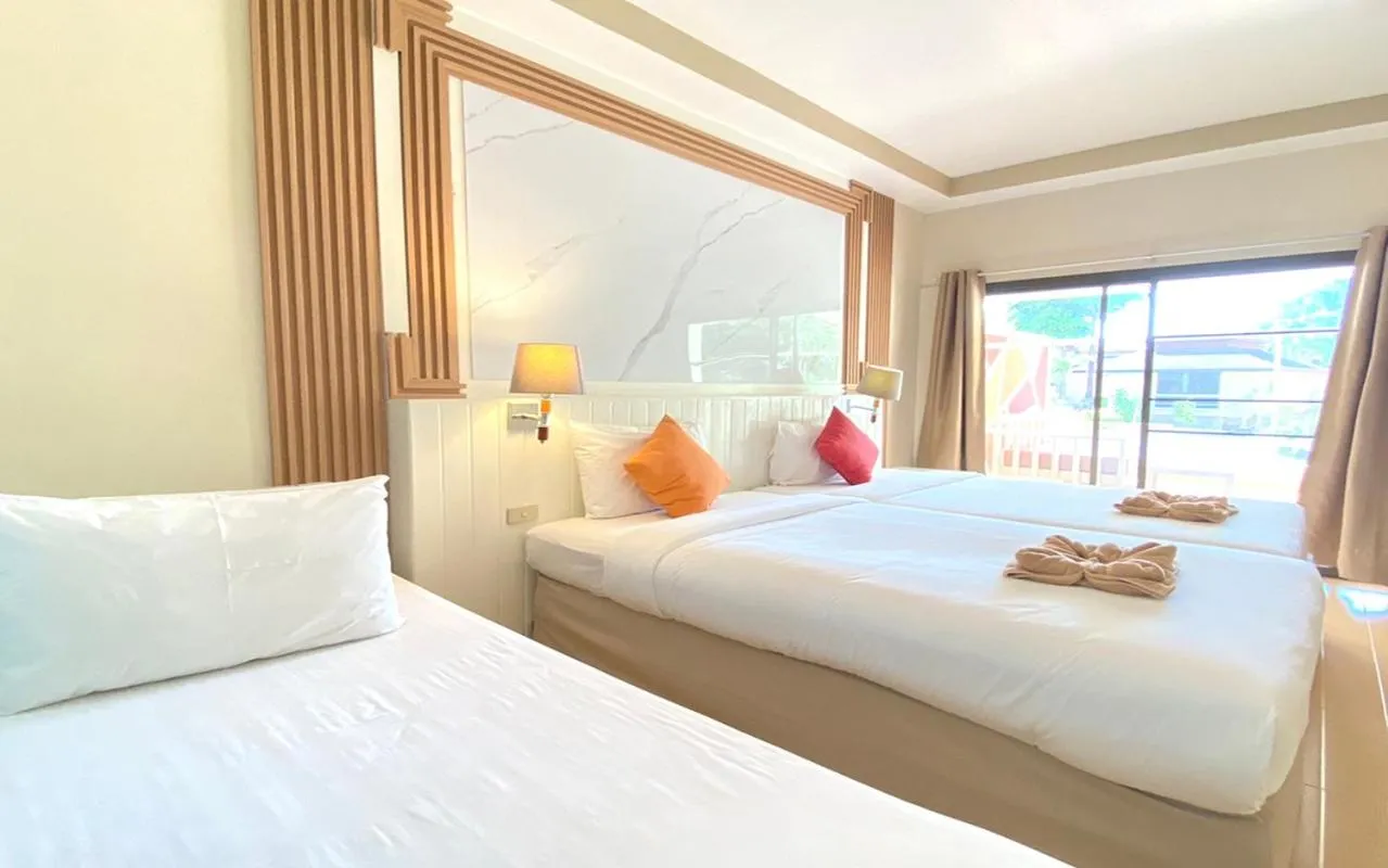 Bed in Koh Hai Fantasy Resort & Spa