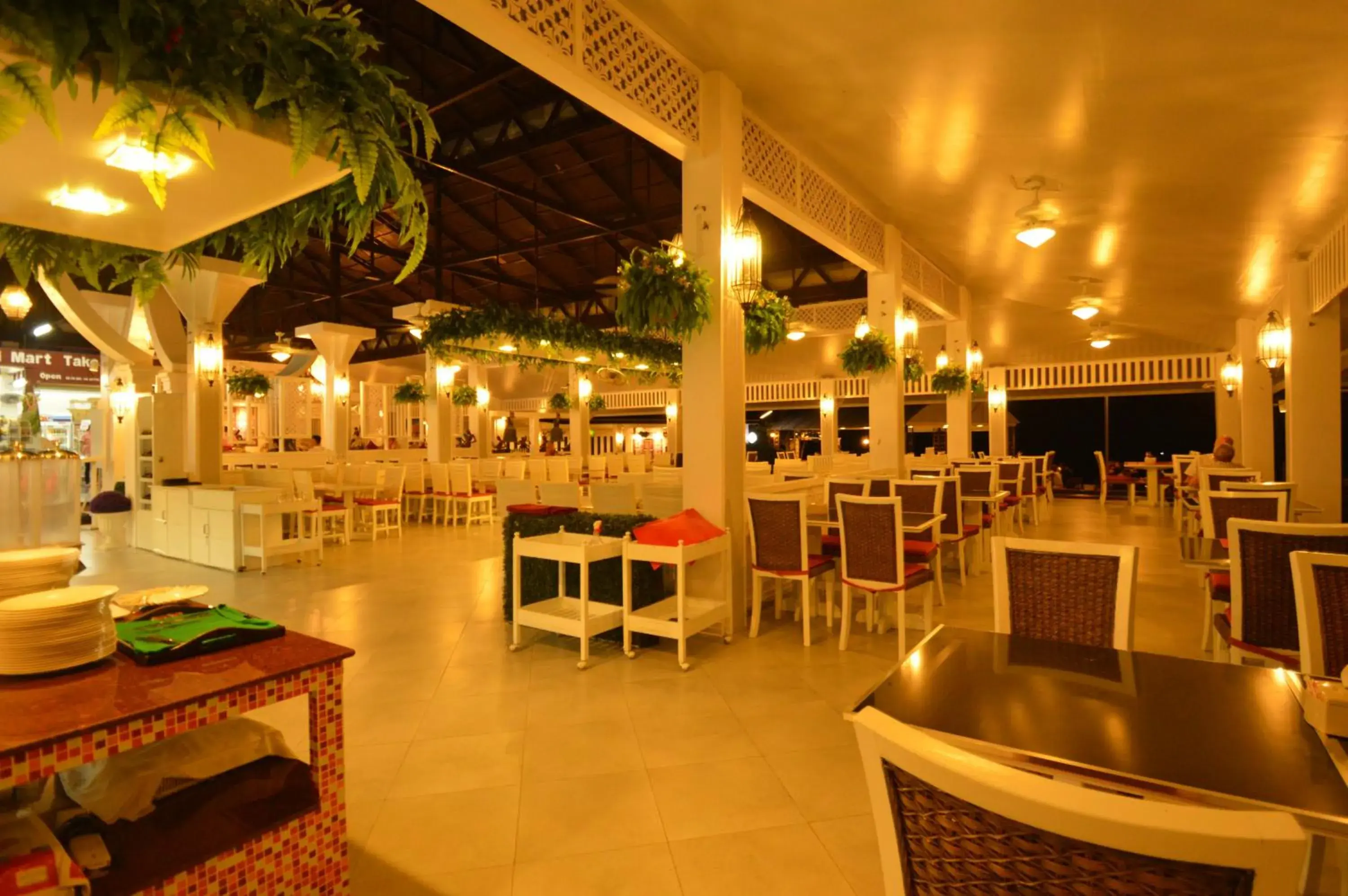 Restaurant/places to eat in Koh Hai Fantasy Resort & Spa Restaurant/places to eat in Koh Hai Fantasy Resort & Spa