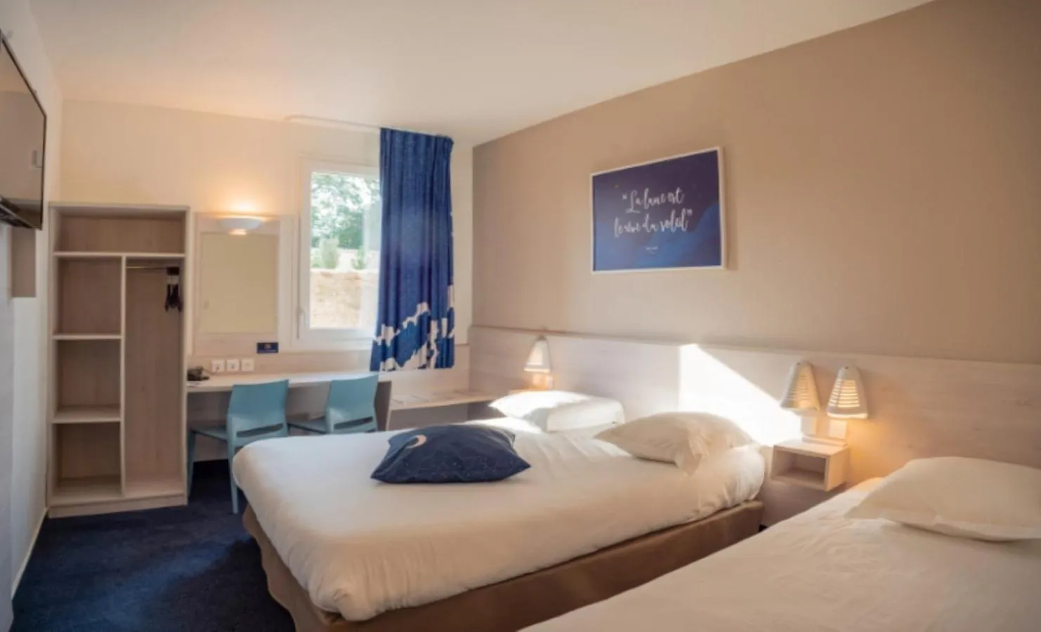 Photo of the whole room, Bed in Ace Hôtel Salon de Provence