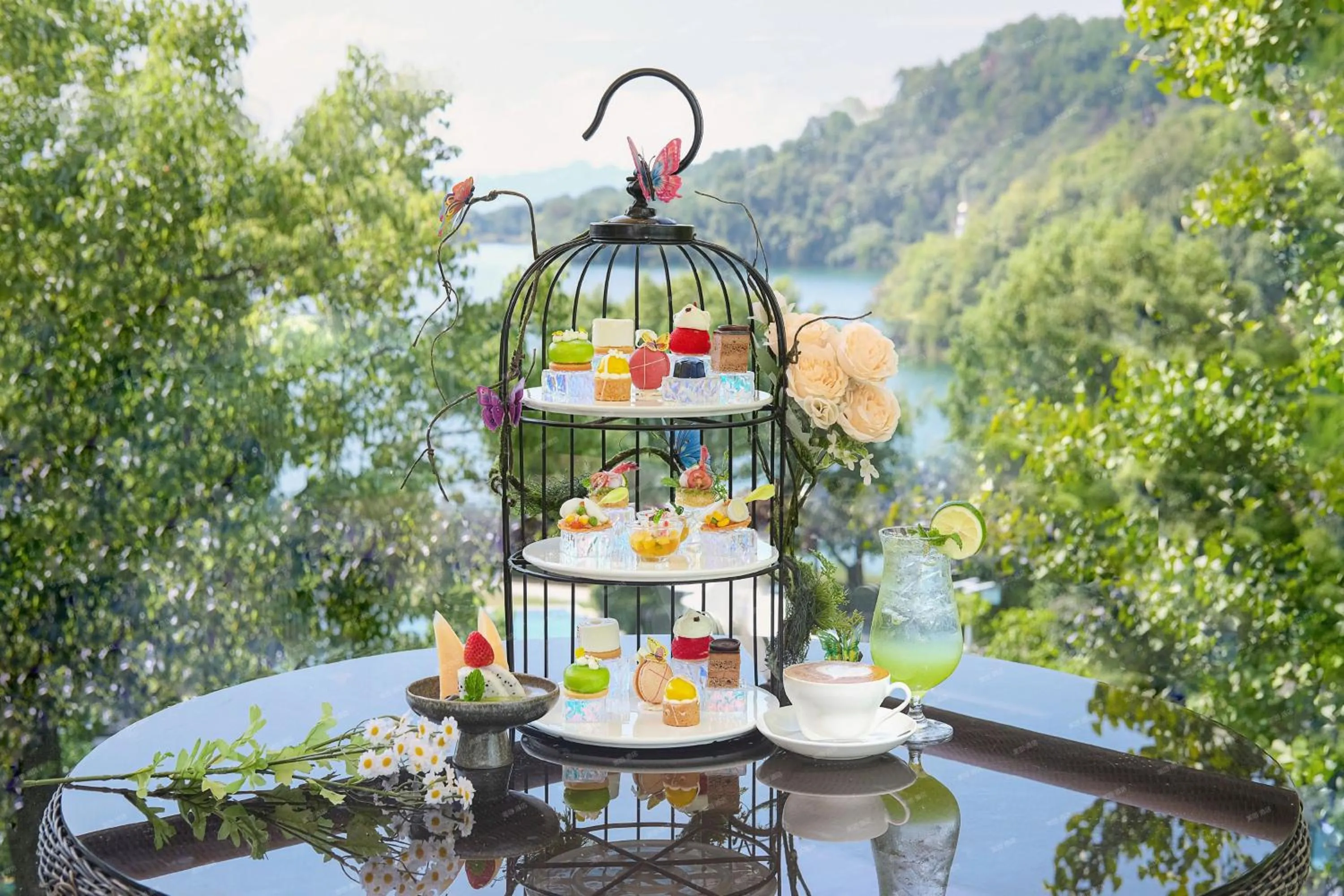 Restaurant/places to eat in InterContinental One Thousand Island Lake Resort, an IHG Hotel