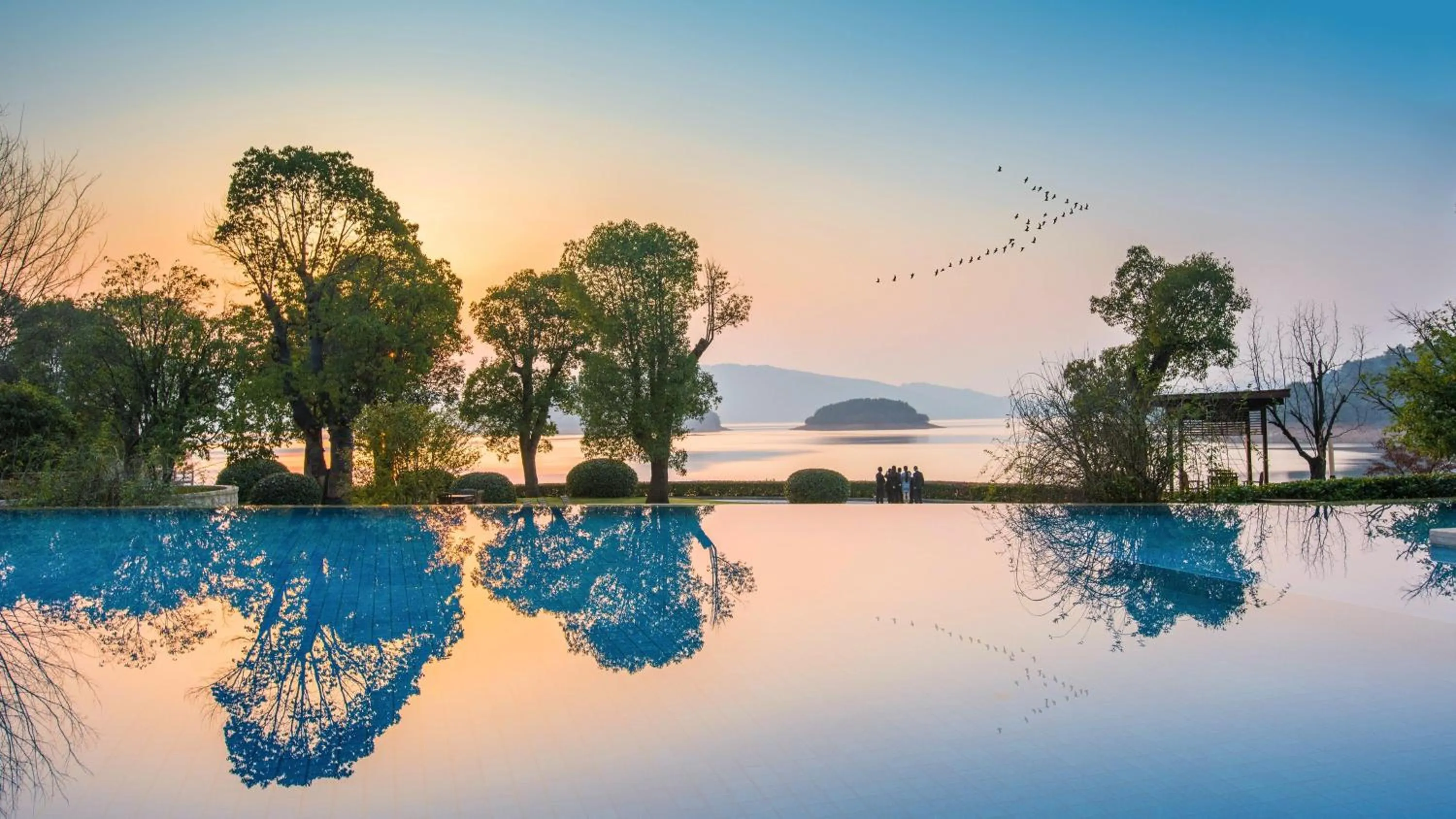 Swimming pool in InterContinental One Thousand Island Lake Resort, an IHG Hotel