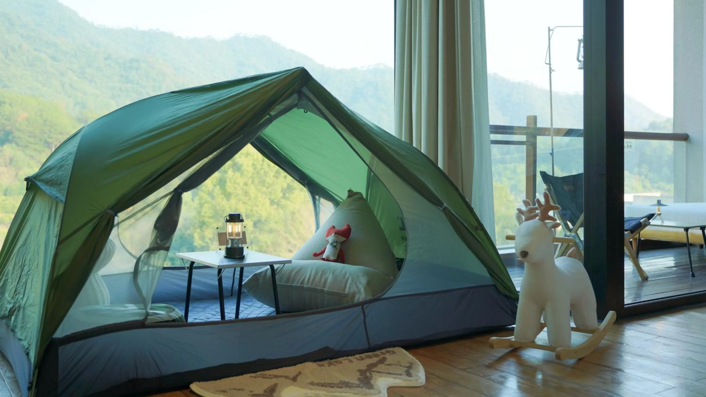 Photo of the whole room in InterContinental One Thousand Island Lake Resort, an IHG Hotel