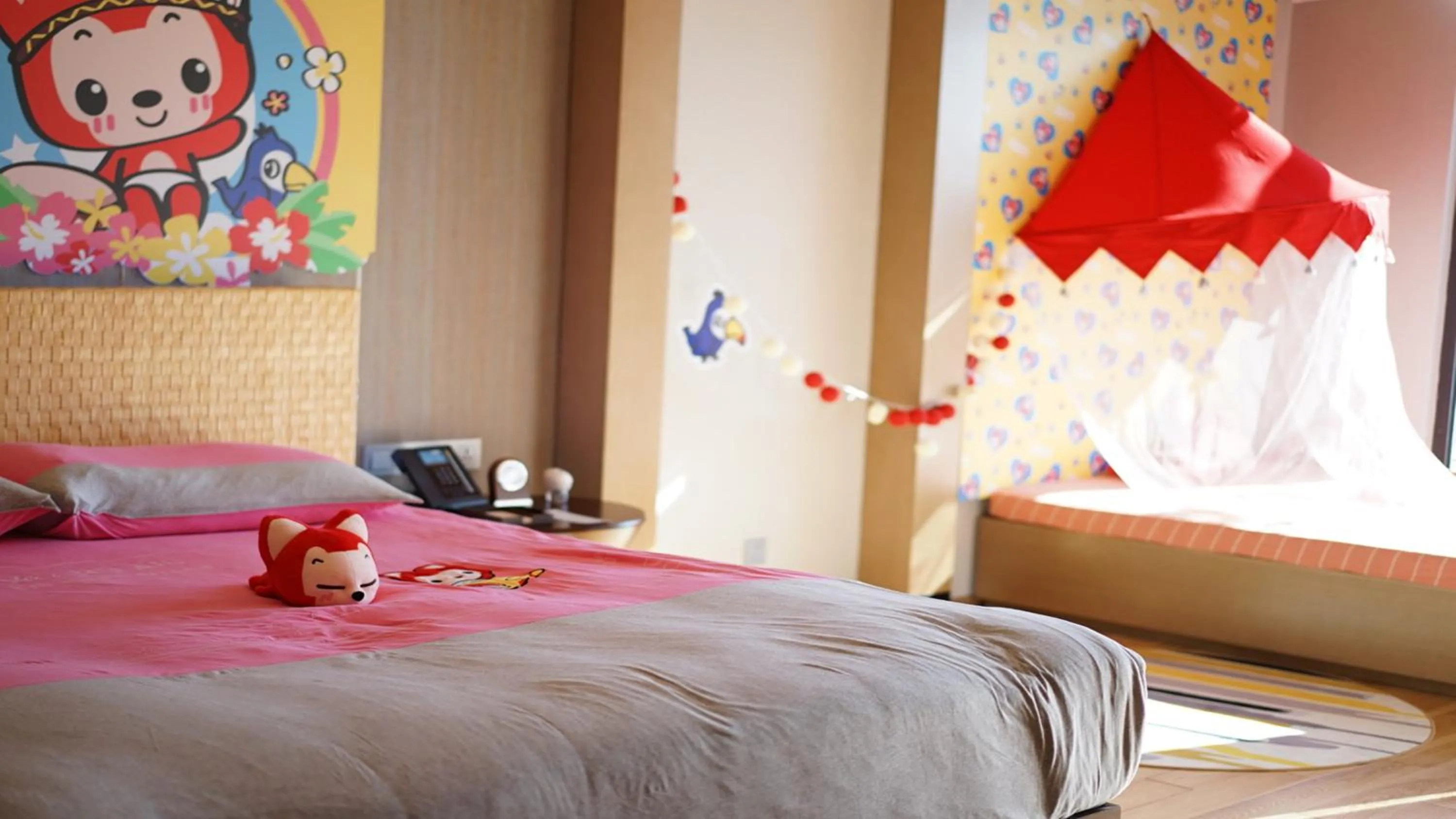 Photo of the whole room, Bed in InterContinental One Thousand Island Lake Resort, an IHG Hotel