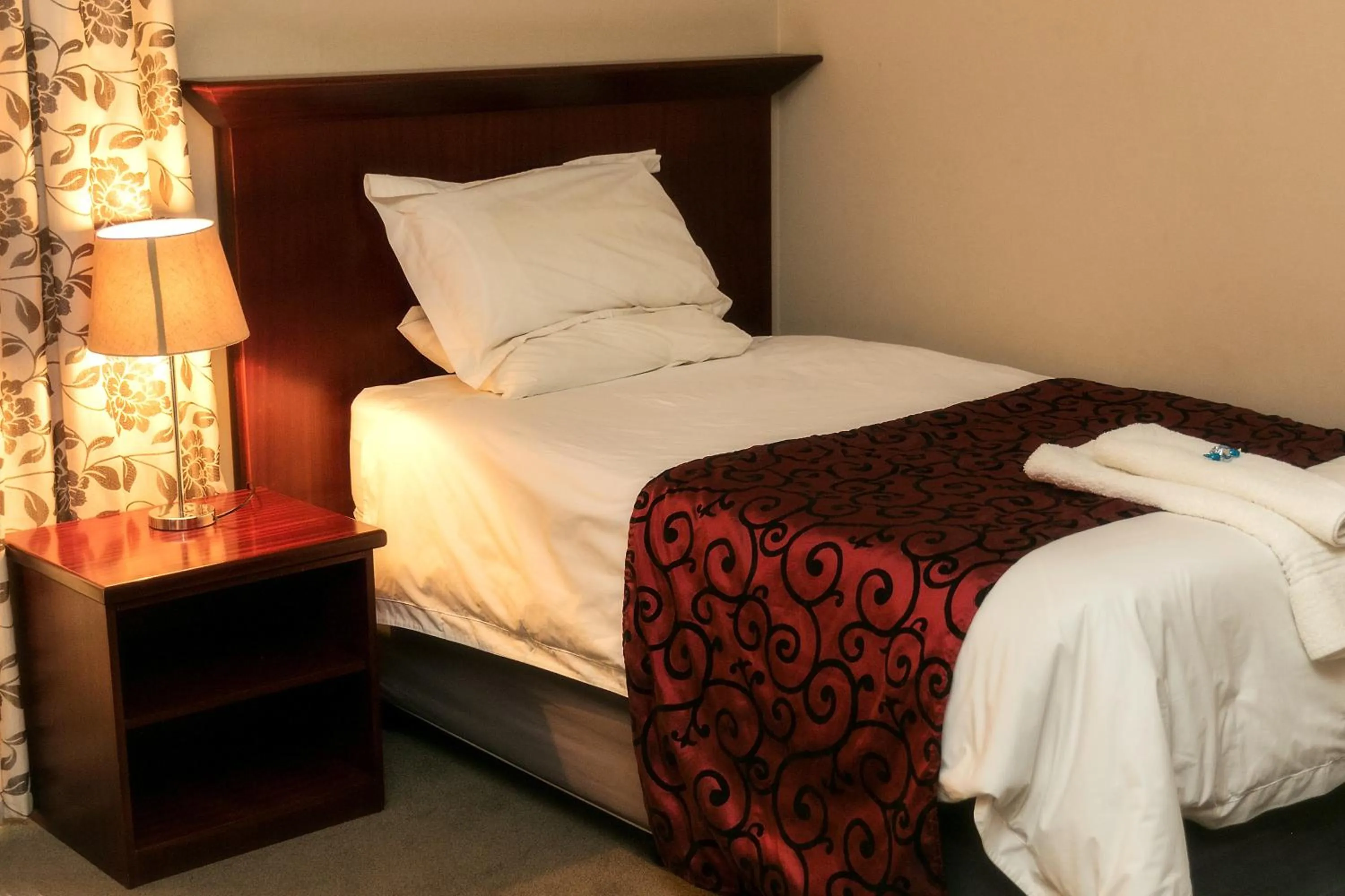 Bedroom, Bed in Mondior Manor Guest House