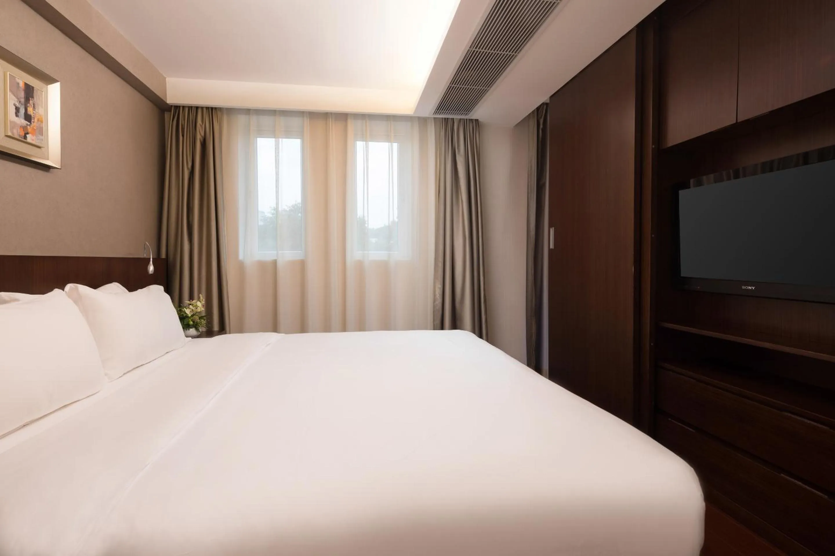 Bedroom, Bed in 广州友和酒店Yuwa Hotel-Free Shuttle Bus to Canton Fair Complex DuringCanton Fair Period