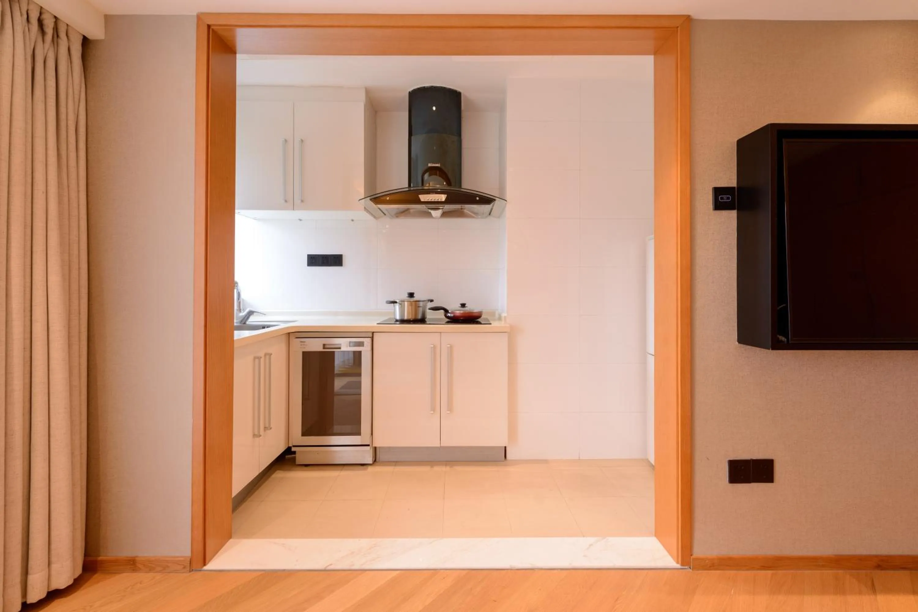 Kitchen or kitchenette in 广州友和酒店Yuwa Hotel-Free Shuttle Bus to Canton Fair Complex DuringCanton Fair Period