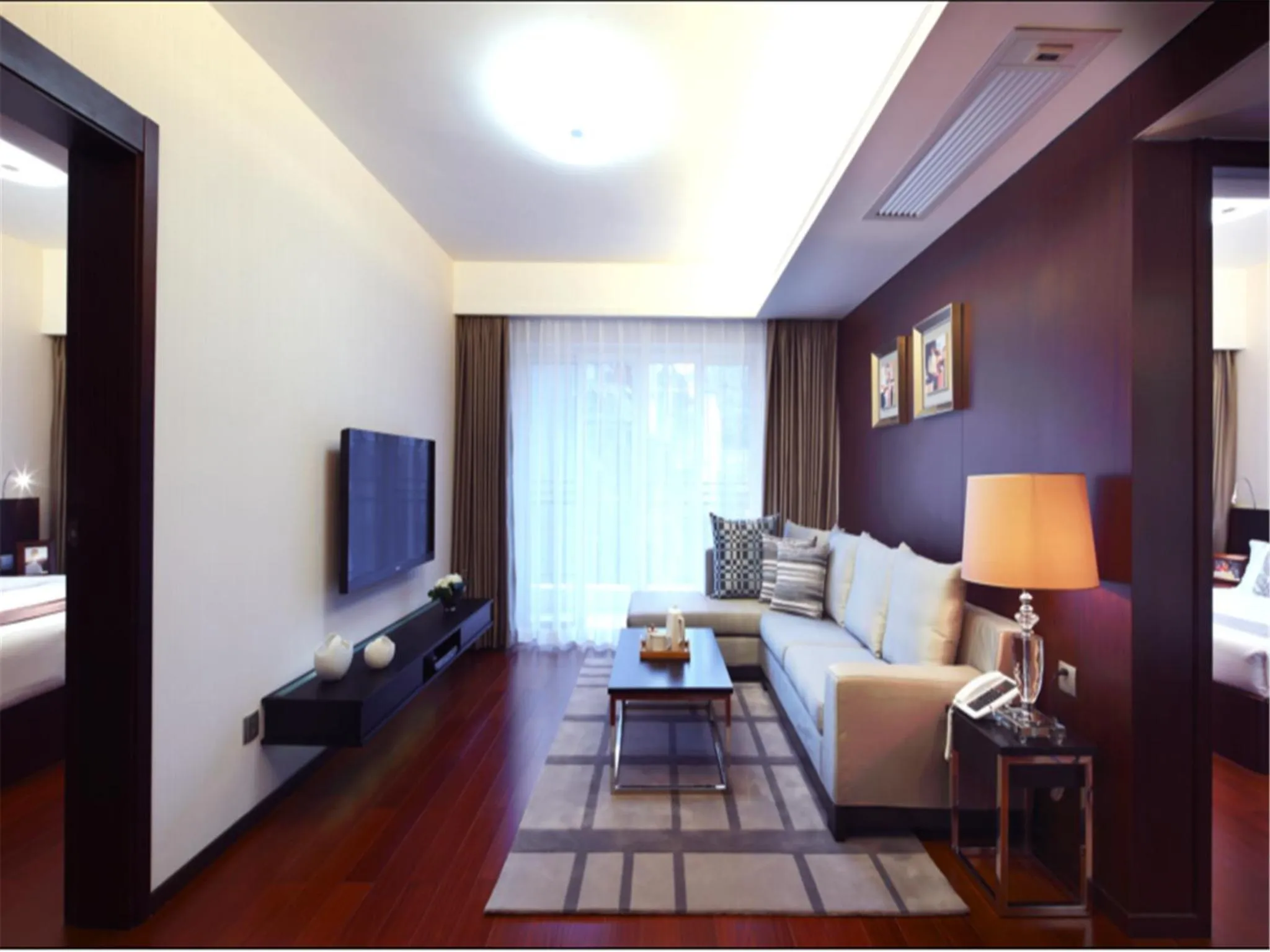 Living room, Bed in 广州友和酒店Yuwa Hotel-Free Shuttle Bus to Canton Fair Complex DuringCanton Fair Period