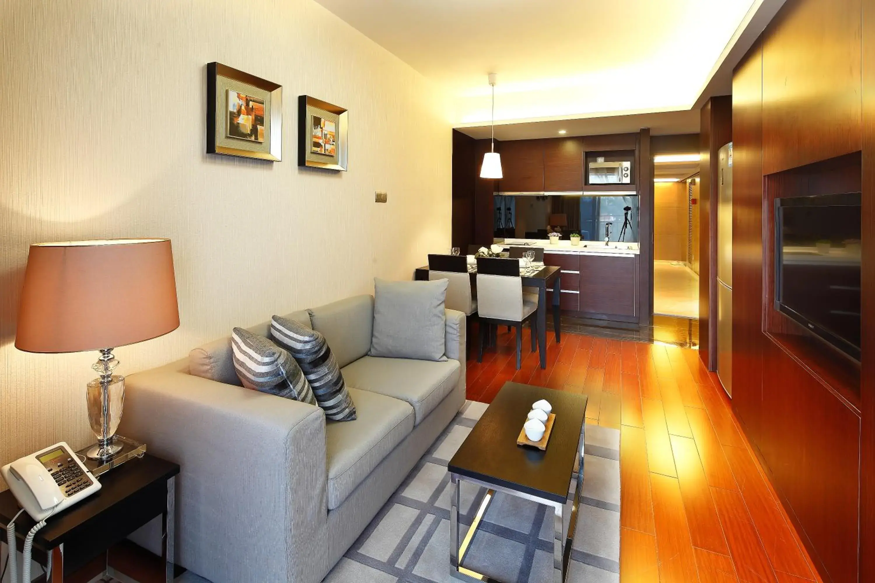 Living room, Lounge/Bar in Yuwa Hotel