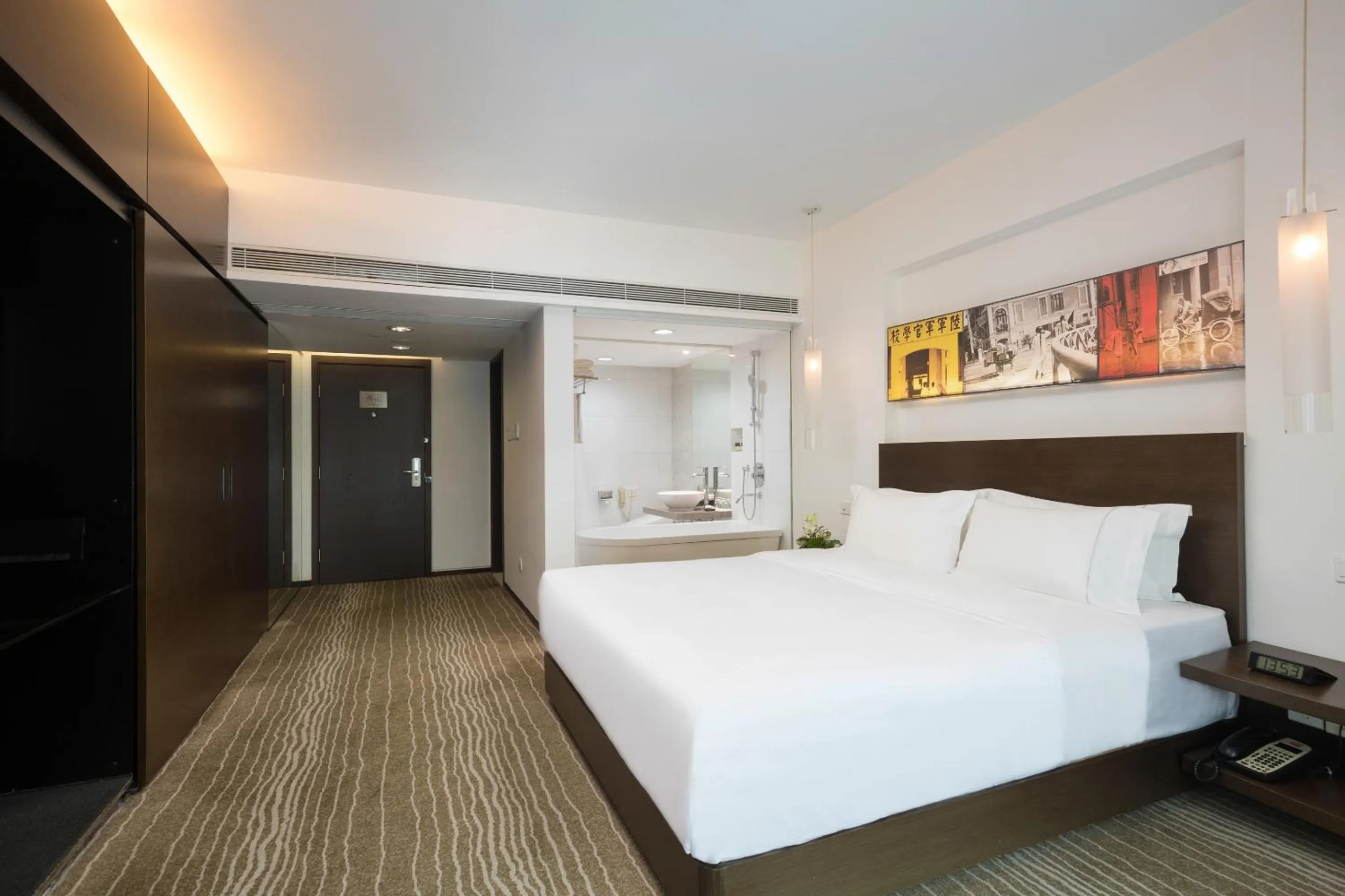 Business Queen Room in 广州友和酒店Yuwa Hotel-Free Shuttle Bus to Canton Fair Complex DuringCanton Fair Period