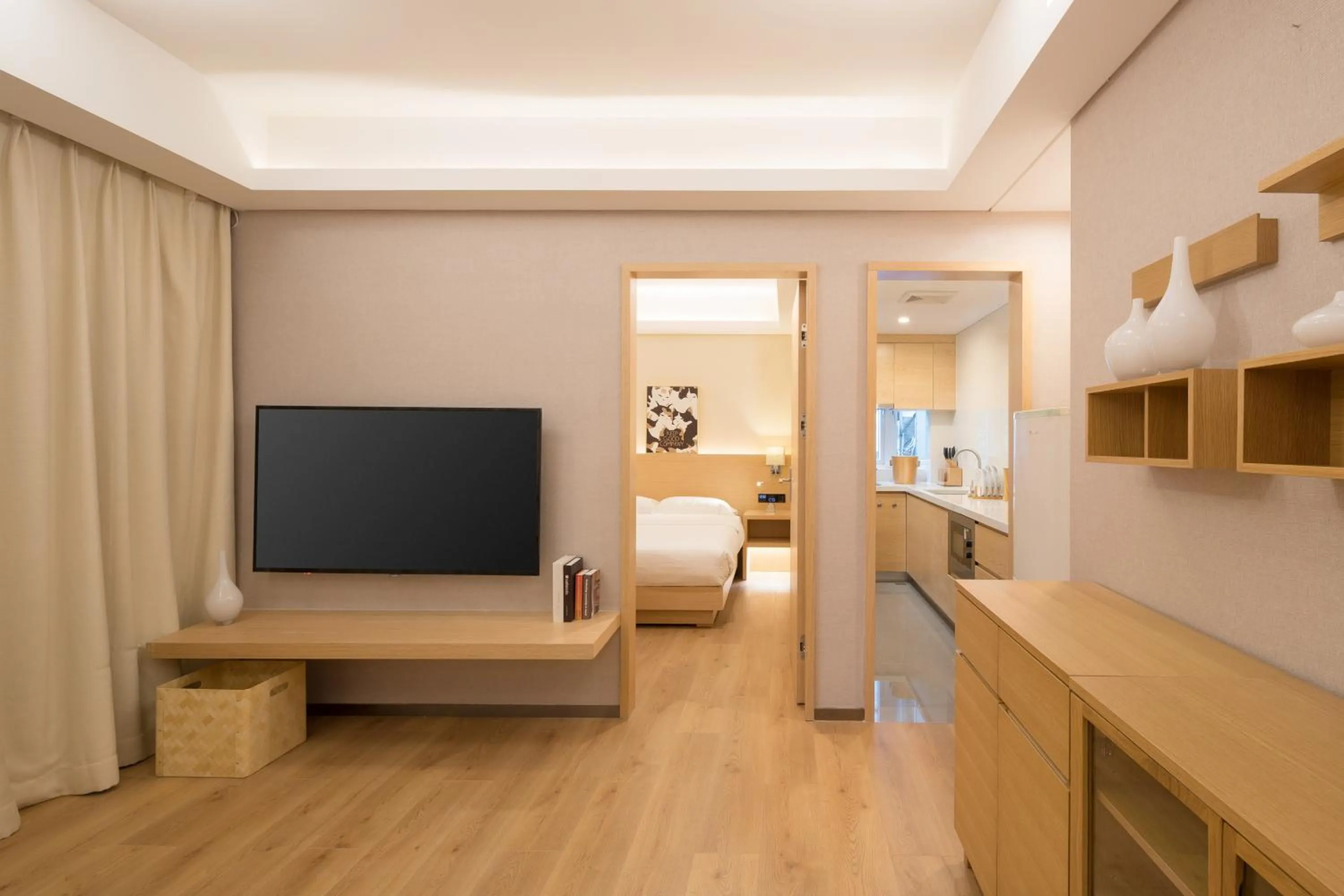 Living room, Bed in 广州友和酒店Yuwa Hotel-Free Shuttle Bus to Canton Fair Complex DuringCanton Fair Period