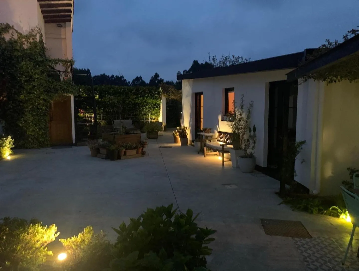 Night in Casa Lourido