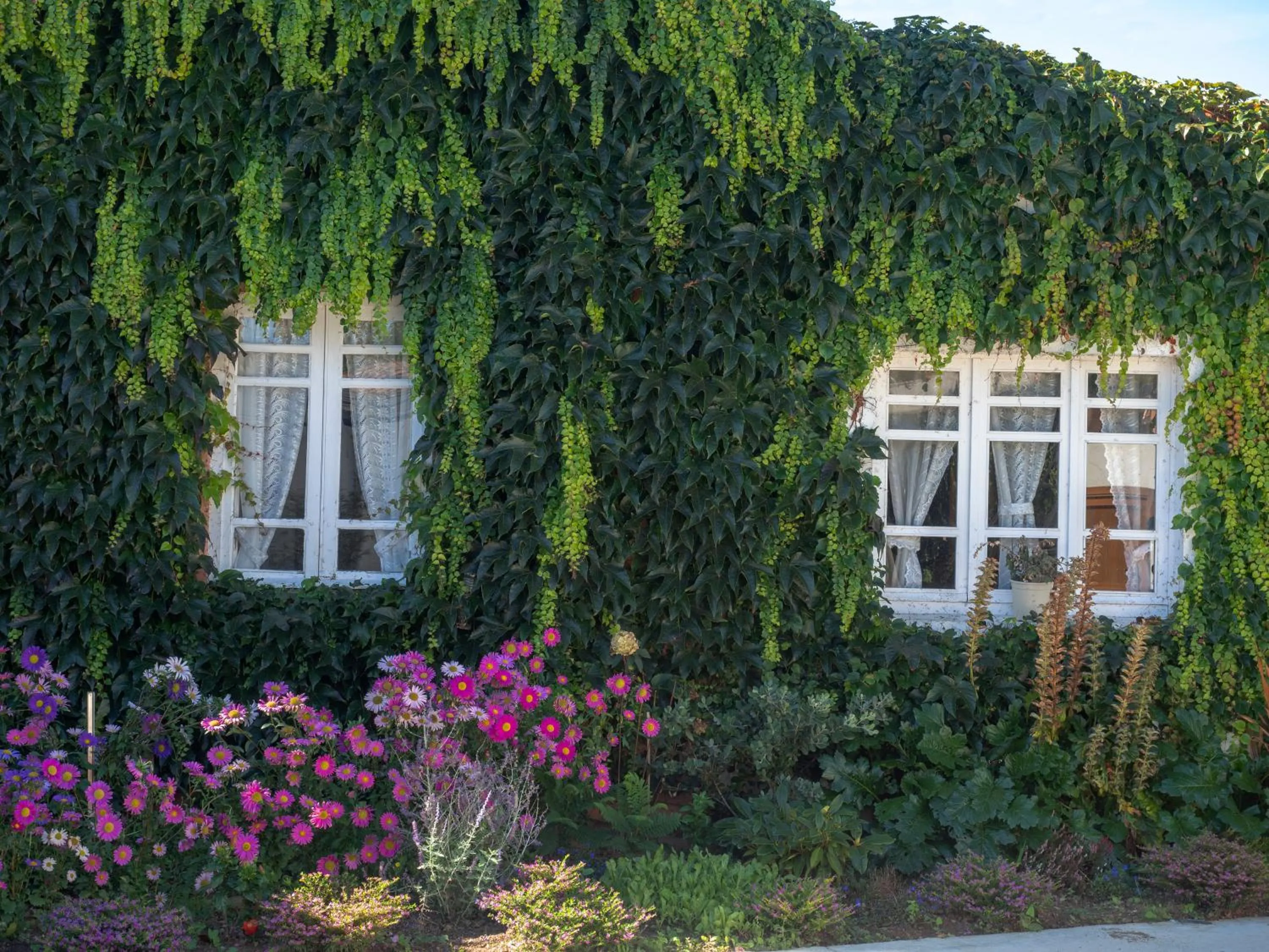 Property building in Casa Lourido